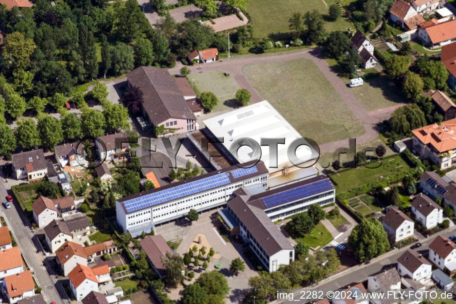 Luftaufnahme von Ortsteil Herxheim in Herxheim bei Landau/Pfalz im Bundesland Rheinland-Pfalz, Deutschland