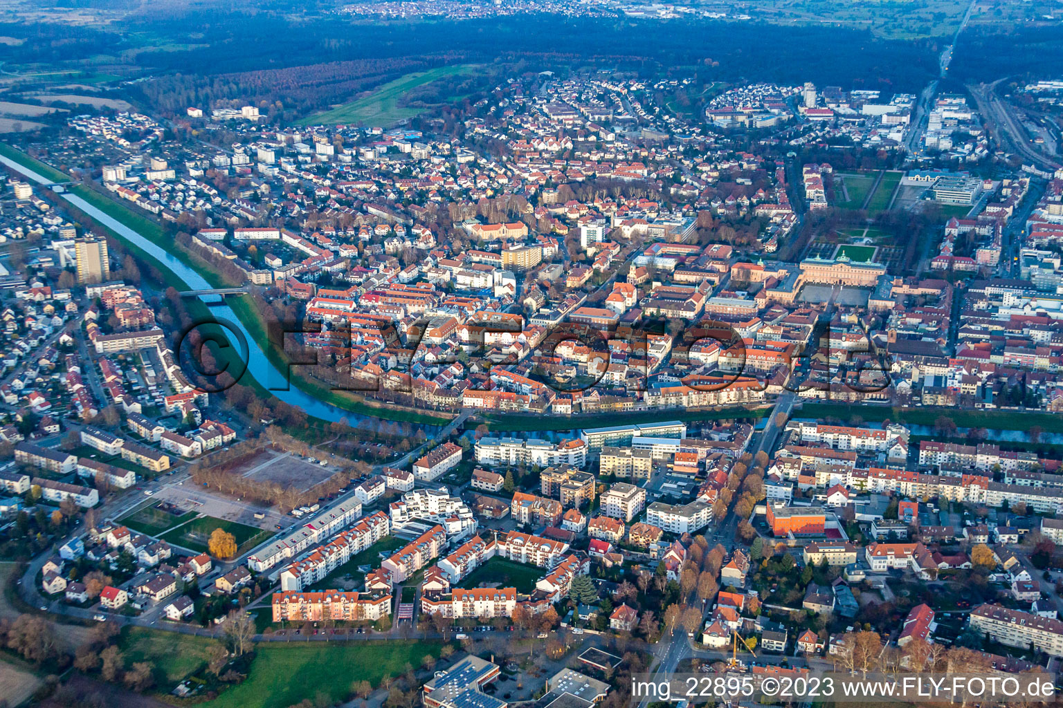 Luftbild von Festplatz an der Murg in Rastatt im Bundesland Baden-Württemberg, Deutschland
