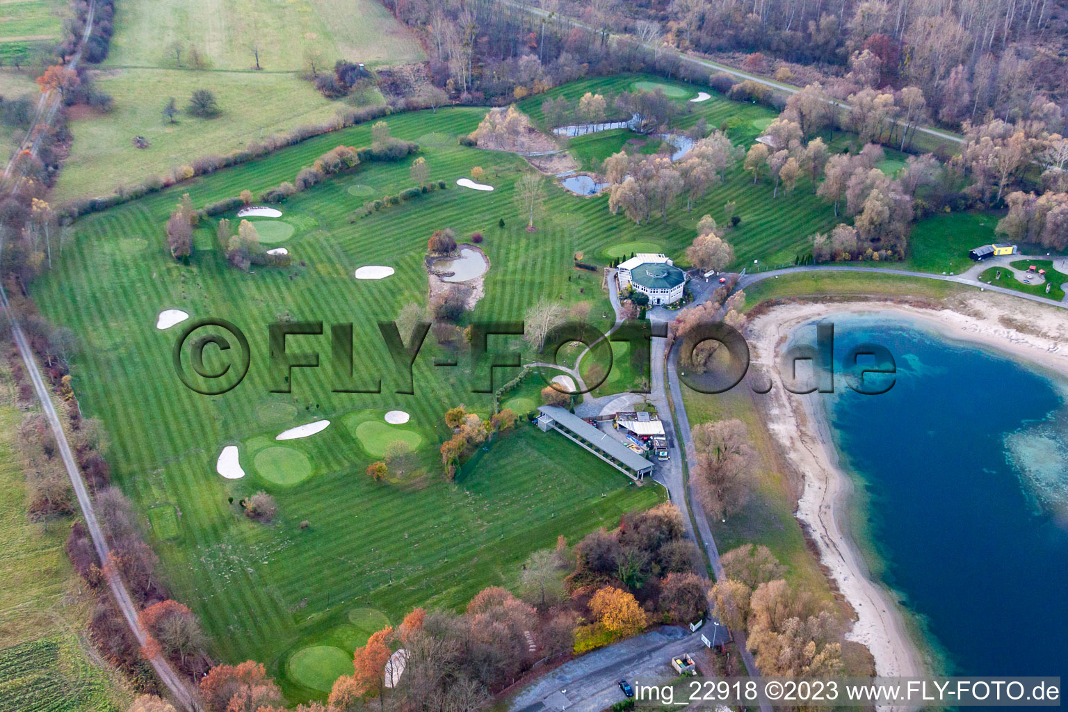 Luftaufnahme von Golfclub Altrhein e.V im Ortsteil Ottersdorf in Rastatt im Bundesland Baden-Württemberg, Deutschland