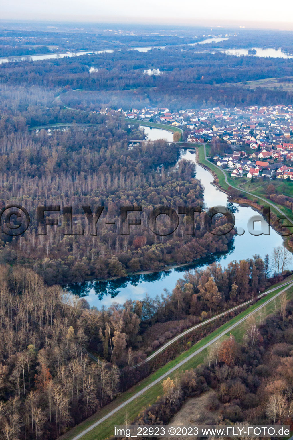 Luftbild von Altrhein im Ortsteil Plittersdorf in Rastatt im Bundesland Baden-Württemberg, Deutschland