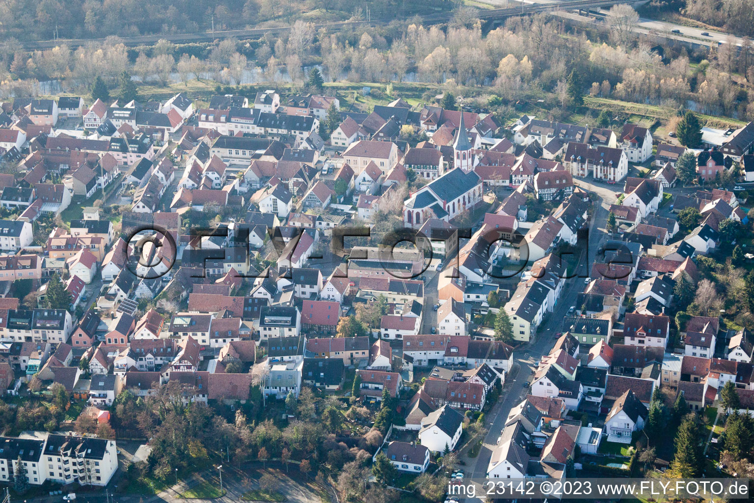 Ortsteil Knielingen in Karlsruhe im Bundesland Baden-Württemberg, Deutschland aus der Luft betrachtet