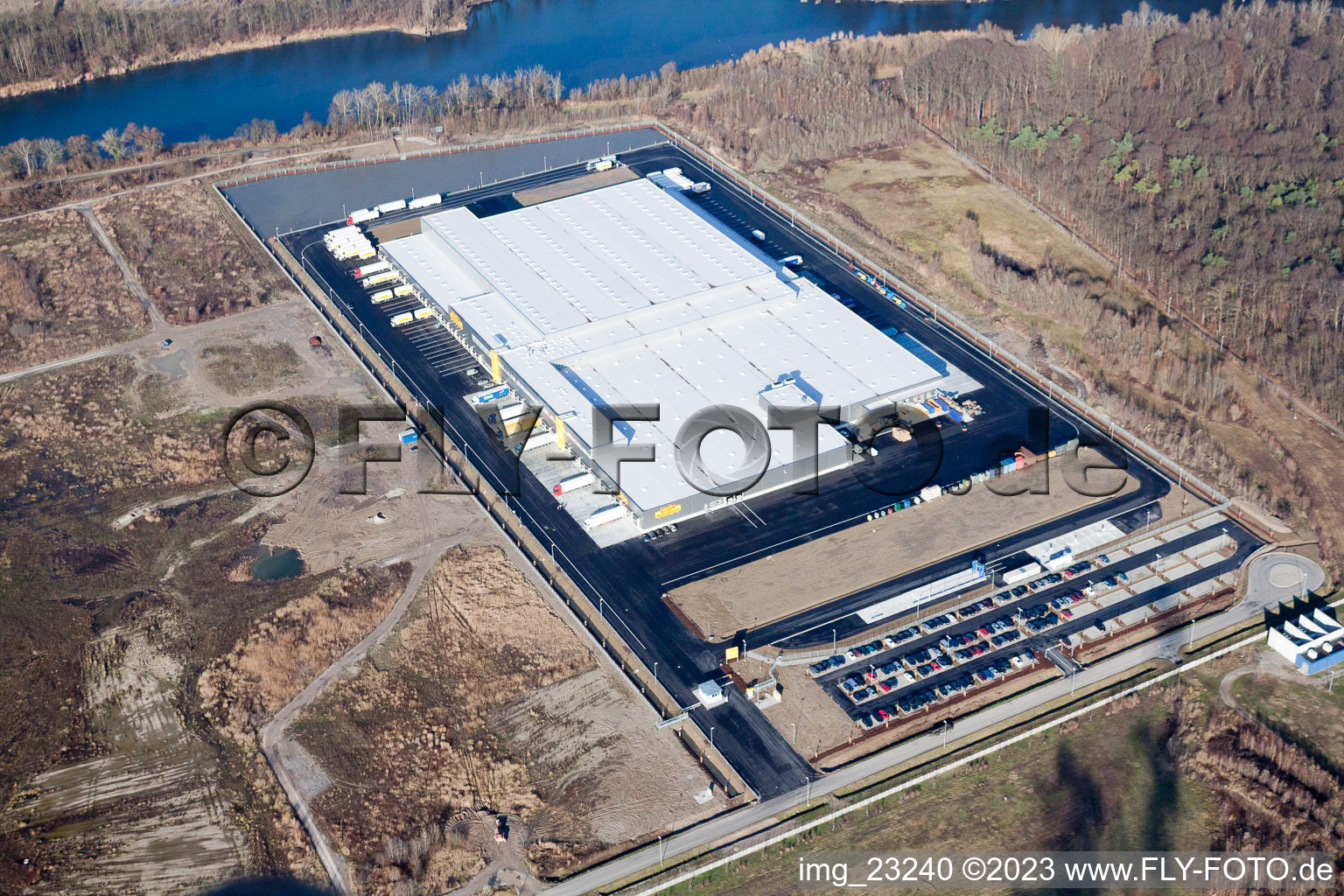 Luftbild von Wörth am Rhein, neues Netto Logistikcenter im Industriegebiet Oberwald im Bundesland Rheinland-Pfalz, Deutschland
