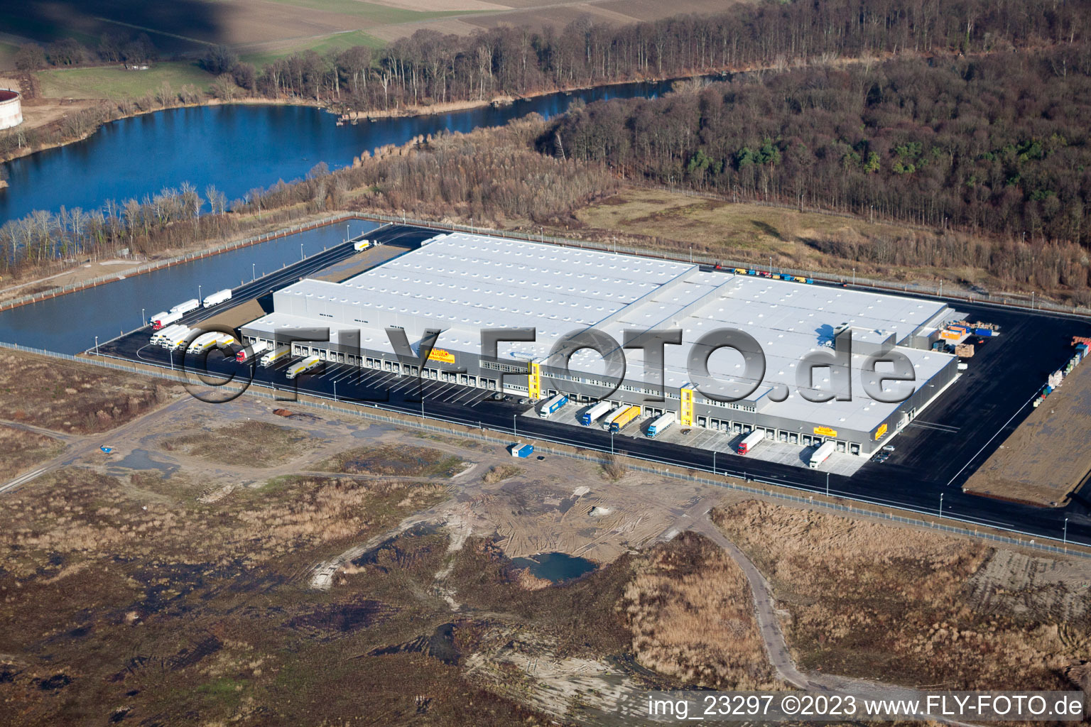 Wörth am Rhein, neues Netto Logistikcenter im Industriegebiet Oberwald im Bundesland Rheinland-Pfalz, Deutschland von oben