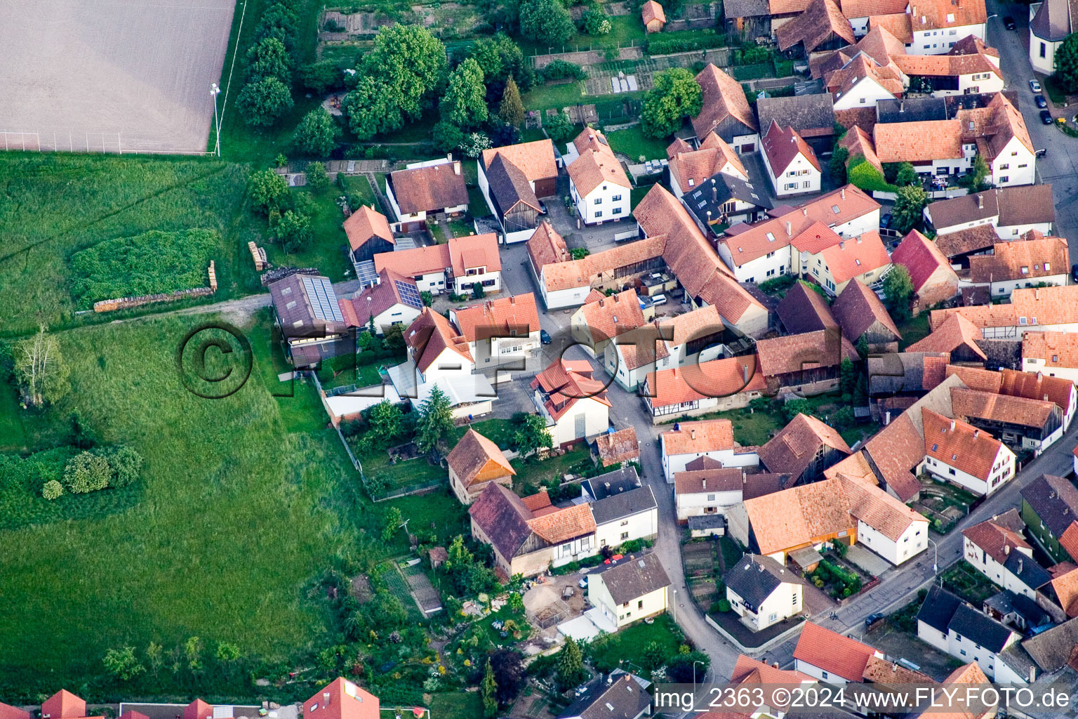 Luftaufnahme von Ortsteil Büchelberg in Wörth am Rhein im Bundesland Rheinland-Pfalz, Deutschland