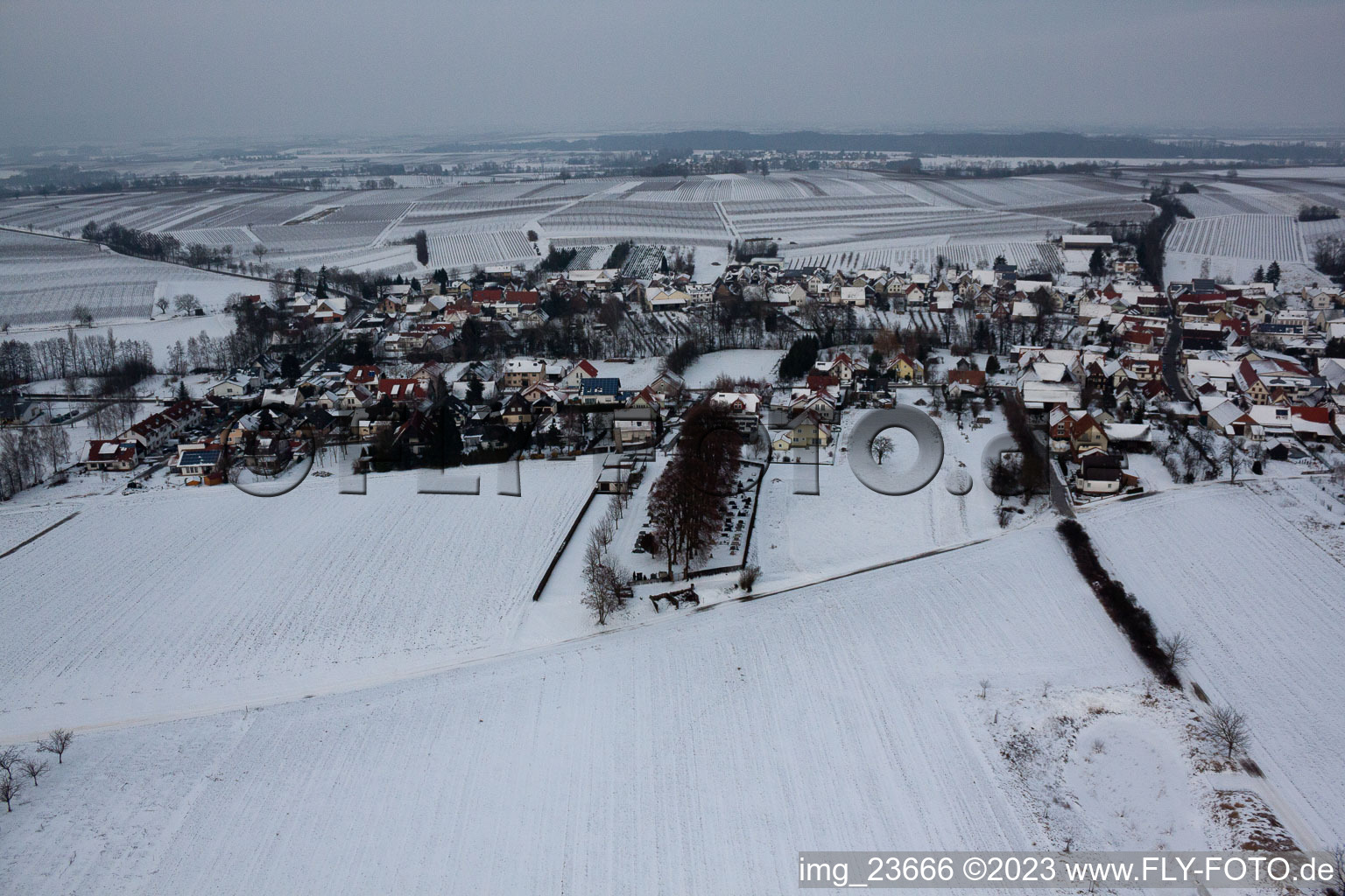 Luftaufnahme von Dierbach im Bundesland Rheinland-Pfalz, Deutschland