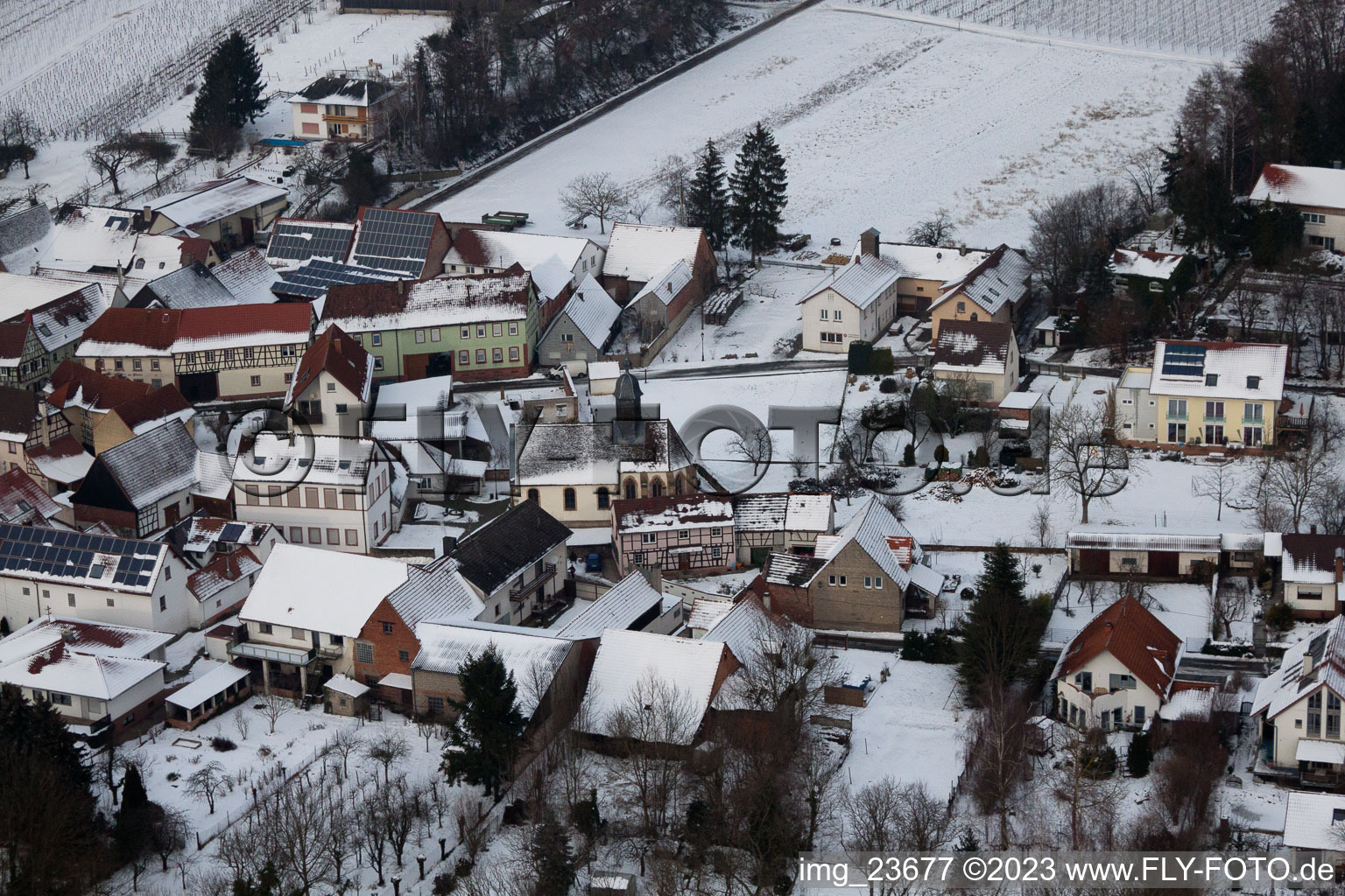 Dierbach im Bundesland Rheinland-Pfalz, Deutschland von einer Drohne aus