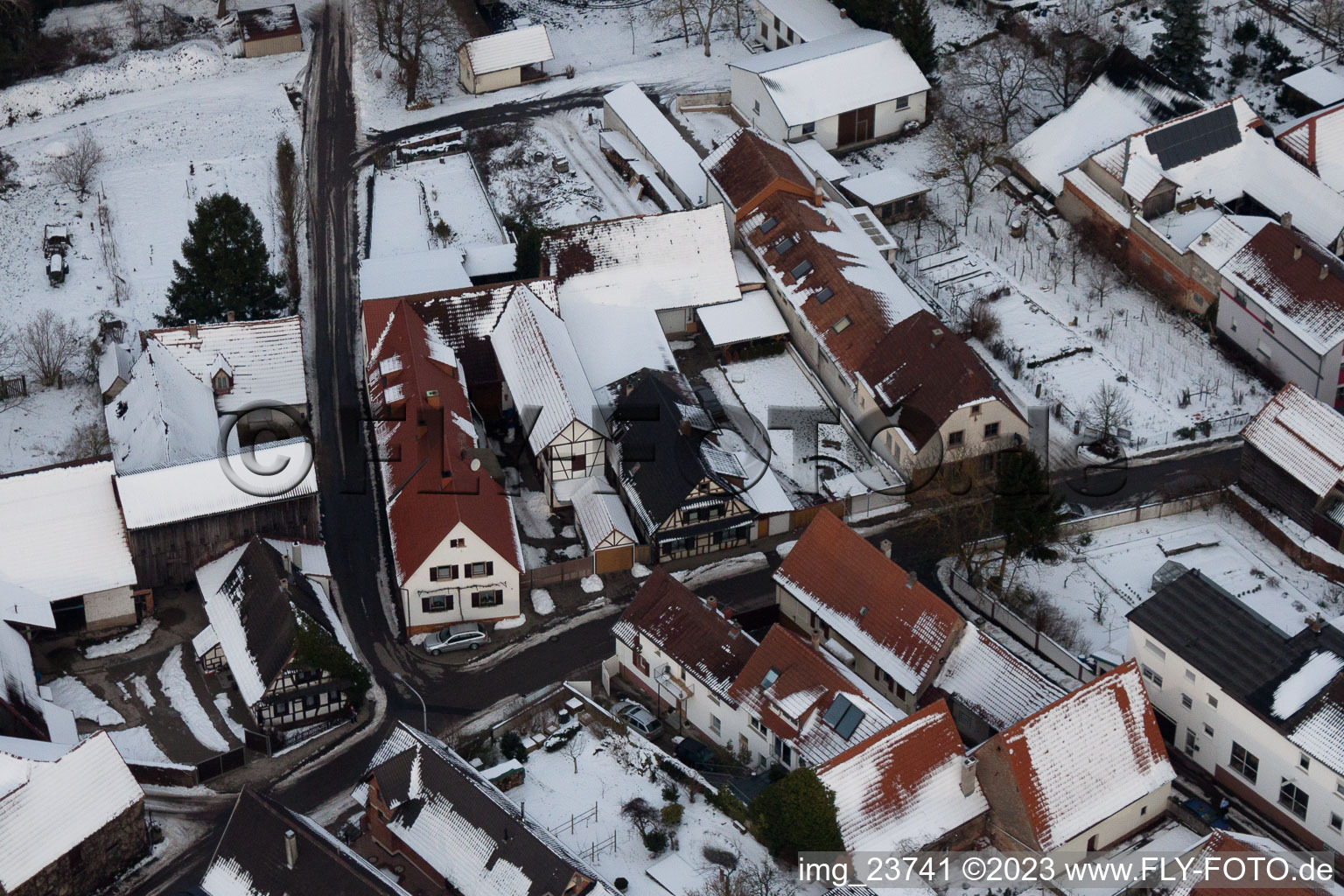 Winden im Bundesland Rheinland-Pfalz, Deutschland von einer Drohne aus