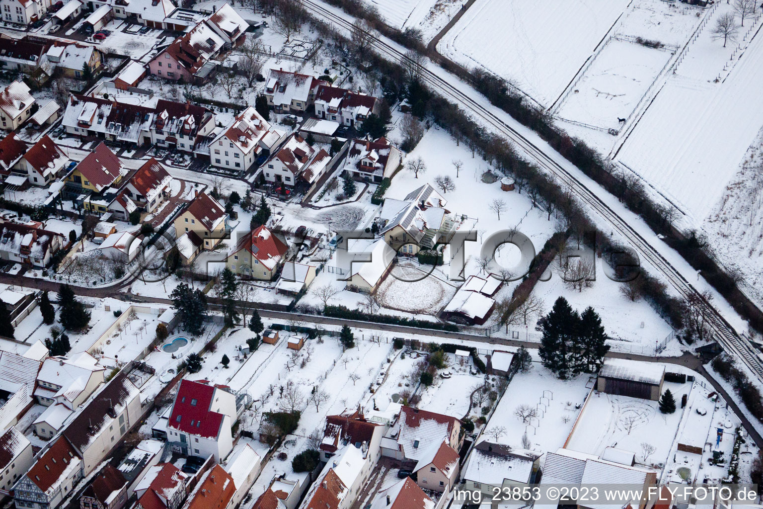 Kandel, Stadtnahes Wohnen im Bundesland Rheinland-Pfalz, Deutschland von oben gesehen