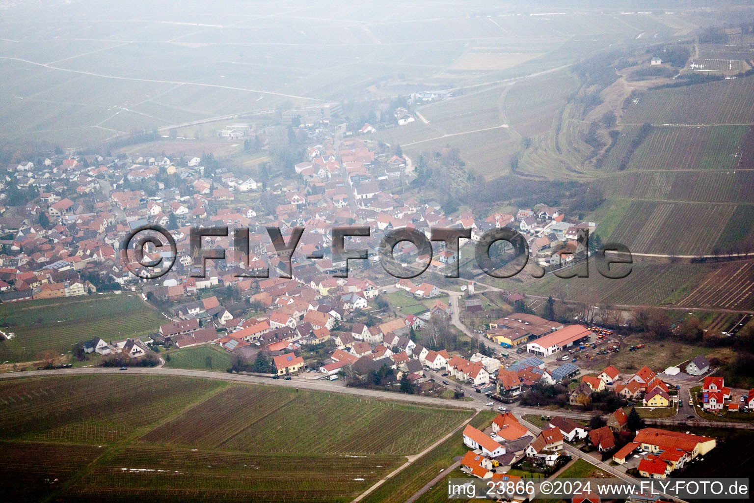Luftaufnahme von Ilbesheim bei Landau in der Pfalz im Bundesland Rheinland-Pfalz, Deutschland