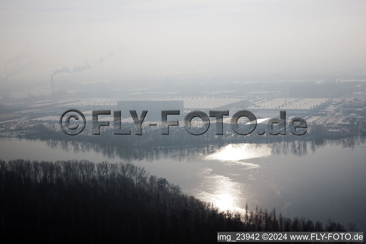 Luftaufnahme von Altrhein im Winter in Wörth am Rhein im Bundesland Rheinland-Pfalz, Deutschland