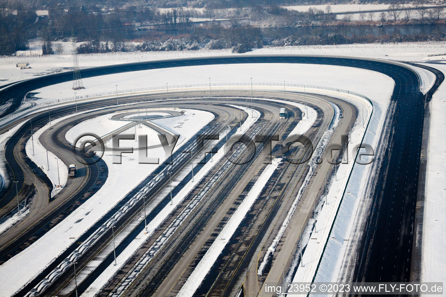 Wörth am Rhein, Industriegebiet Oberwald, Daimler LKW-Teststrecke mit Winterreifen? im Bundesland Rheinland-Pfalz, Deutschland von oben gesehen