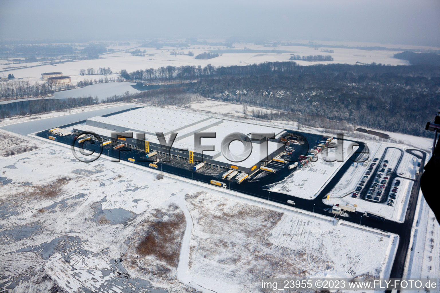 Luftbild von Wörth am Rhein, Industriegebiet Oberwald, Netto Logistikcenter im Bundesland Rheinland-Pfalz, Deutschland