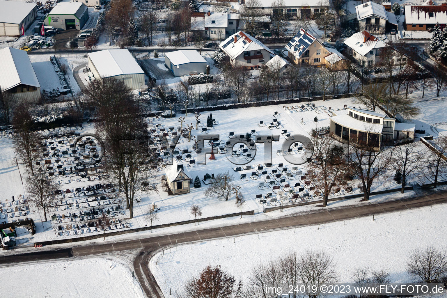 Luftbild von Neupotz, Friedhof im Bundesland Rheinland-Pfalz, Deutschland