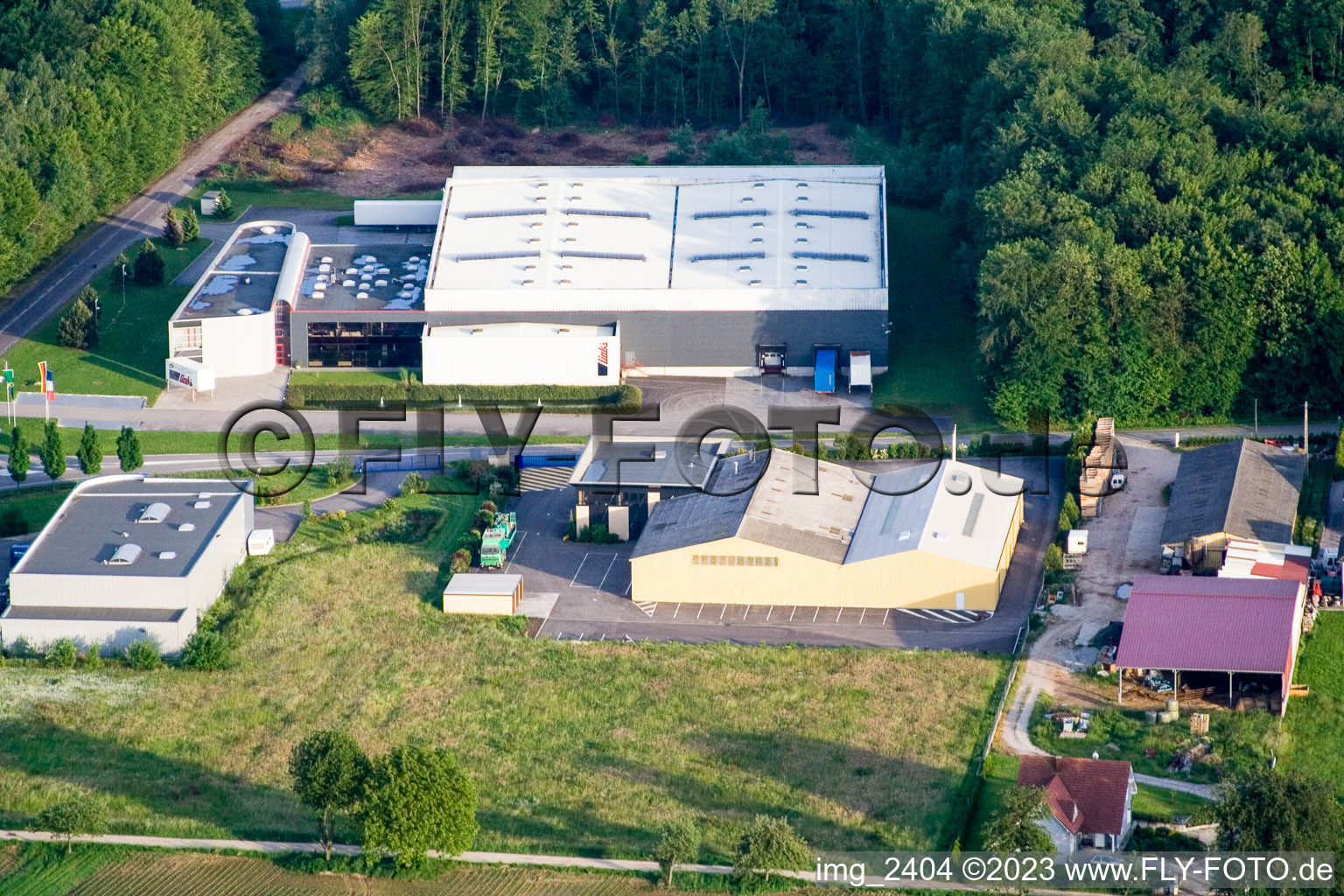 Luftaufnahme von Schaffhouse pres Seltz (Elsass) in Schaffhouse-près-Seltz im Bundesland Bas-Rhin, Frankreich