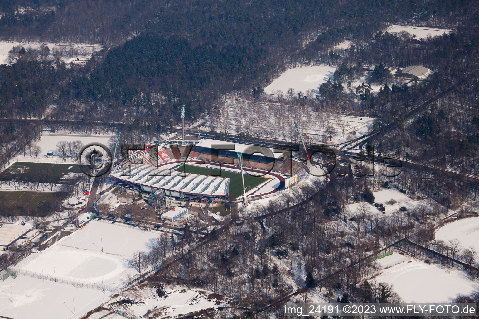 Luftbild von Wildparkstadion KSC im Ortsteil Innenstadt-Ost in Karlsruhe im Bundesland Baden-Württemberg, Deutschland