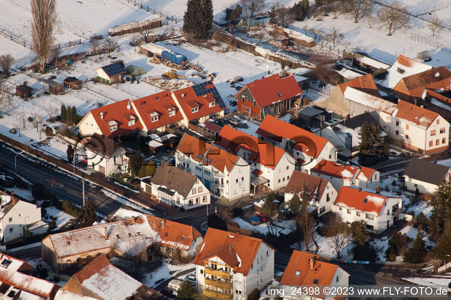 Ortsteil Minderslachen in Kandel im Bundesland Rheinland-Pfalz, Deutschland aus der Luft