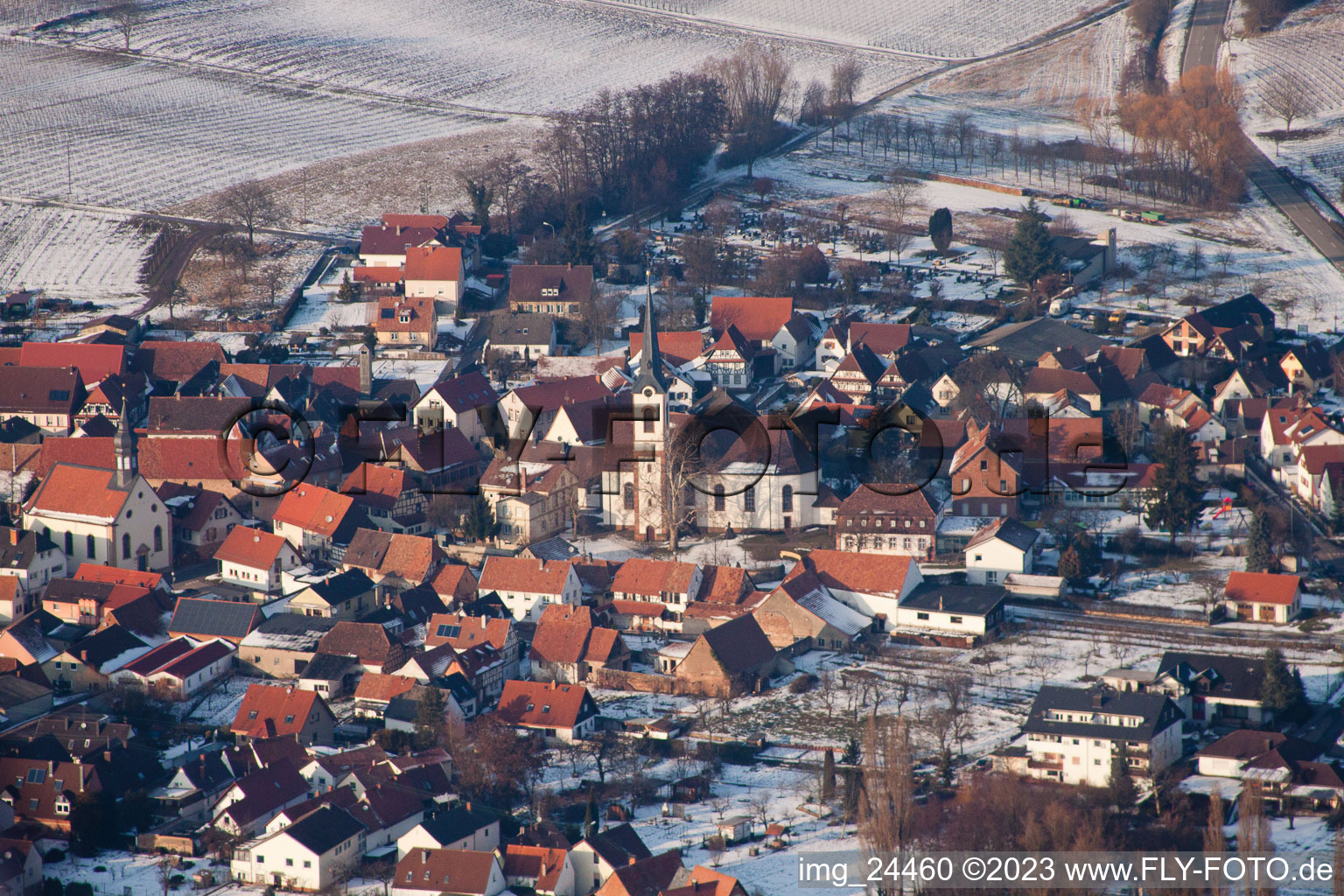 Göcklingen im Bundesland Rheinland-Pfalz, Deutschland von einer Drohne aus