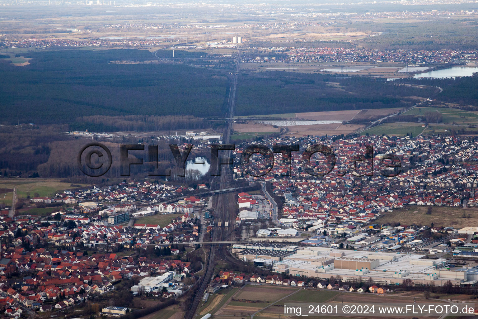 Luftbild von Ortsansicht der Straßen und Häuser der Wohngebiete in Graben-Neudorf im Bundesland Baden-Württemberg, Deutschland