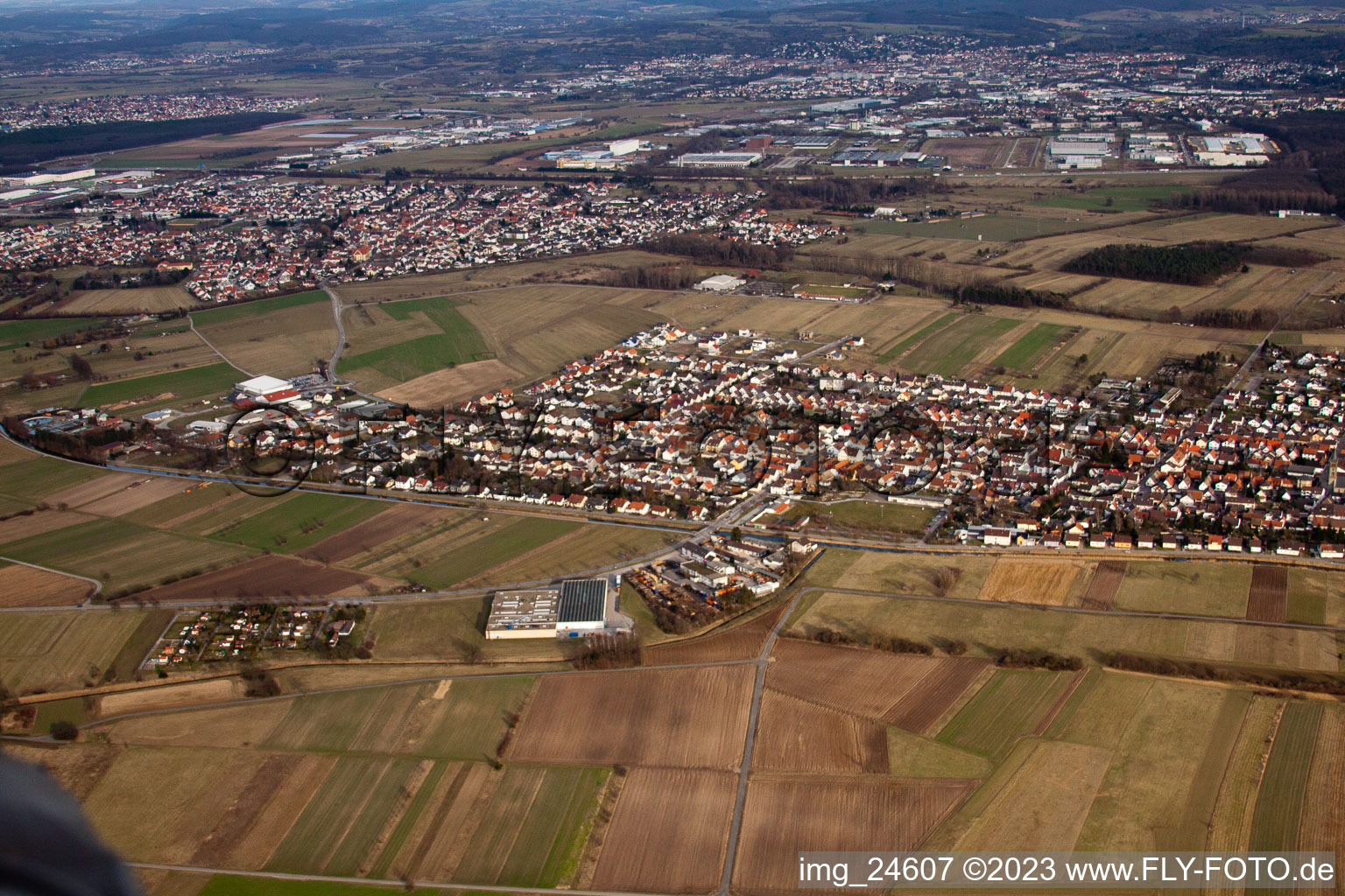 Ortsteil Neuthard in Karlsdorf-Neuthard im Bundesland Baden-Württemberg, Deutschland von oben gesehen