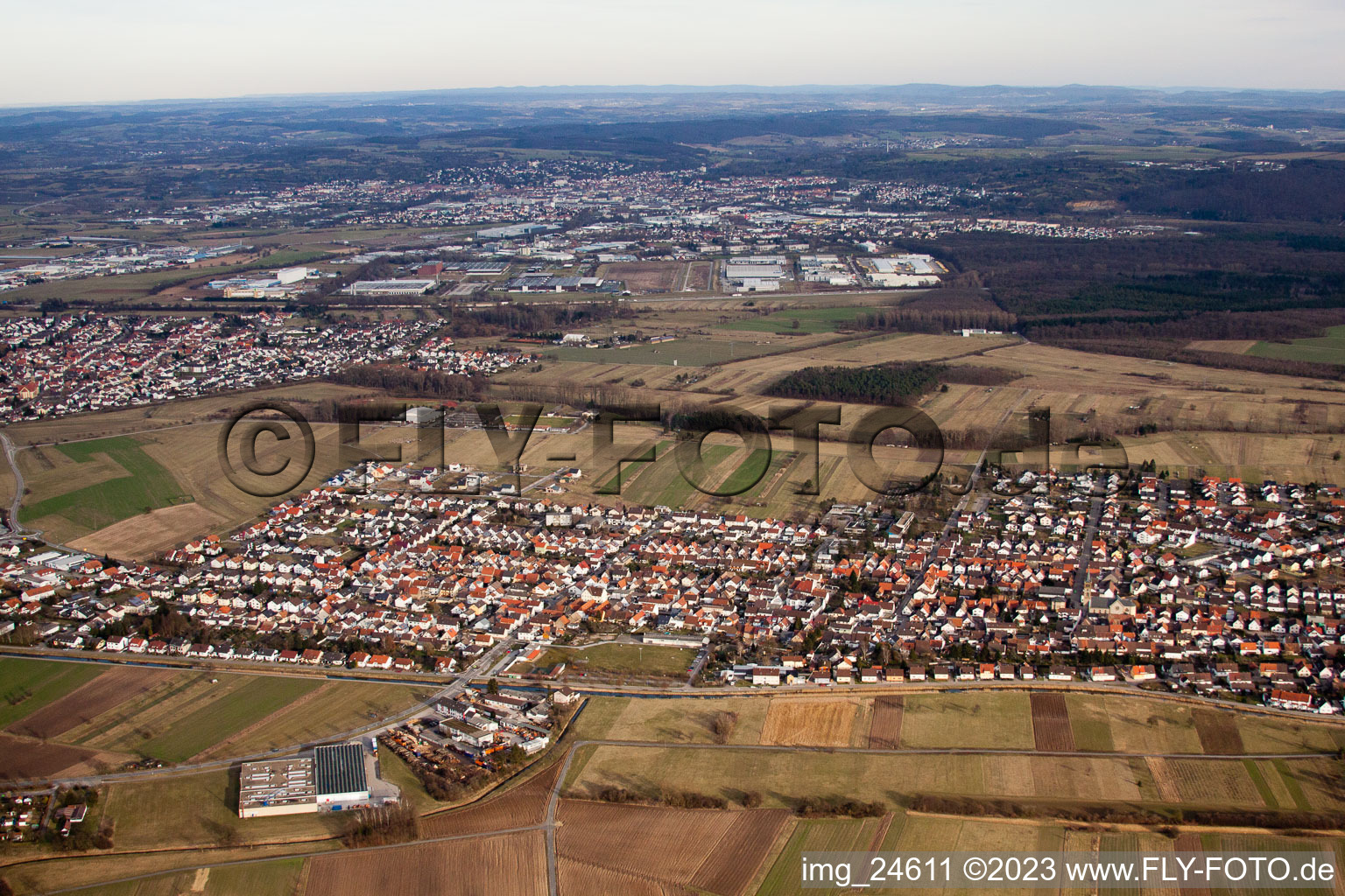 Ortsteil Neuthard in Karlsdorf-Neuthard im Bundesland Baden-Württemberg, Deutschland aus der Luft betrachtet