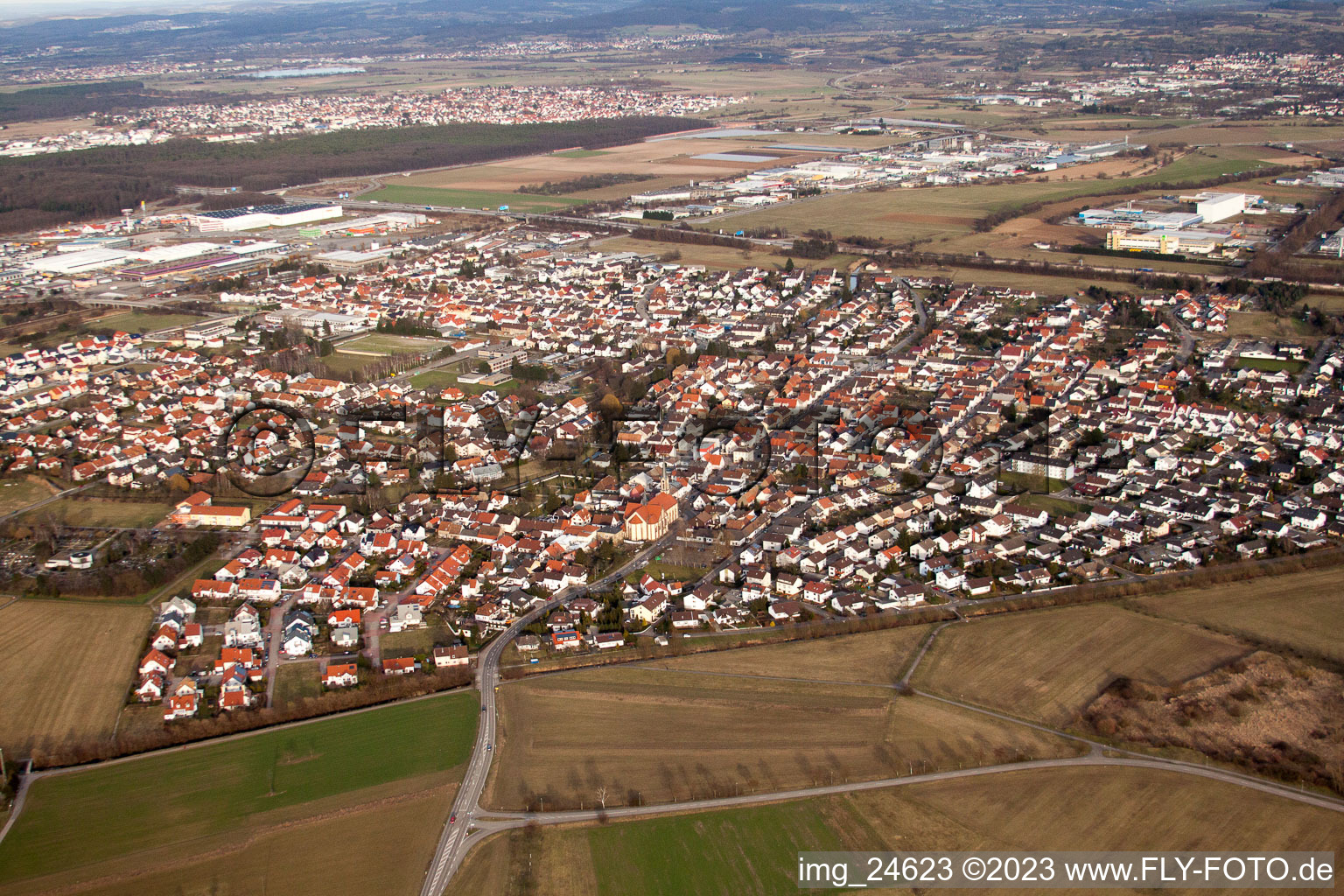 Ortsteil Karlsdorf in Karlsdorf-Neuthard im Bundesland Baden-Württemberg, Deutschland von oben gesehen