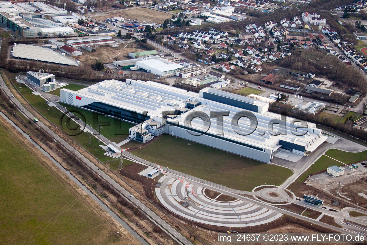 Luftaufnahme von Bruchsal, SEW-EURODRIVE GmbH Neubau im Bundesland Baden-Württemberg, Deutschland