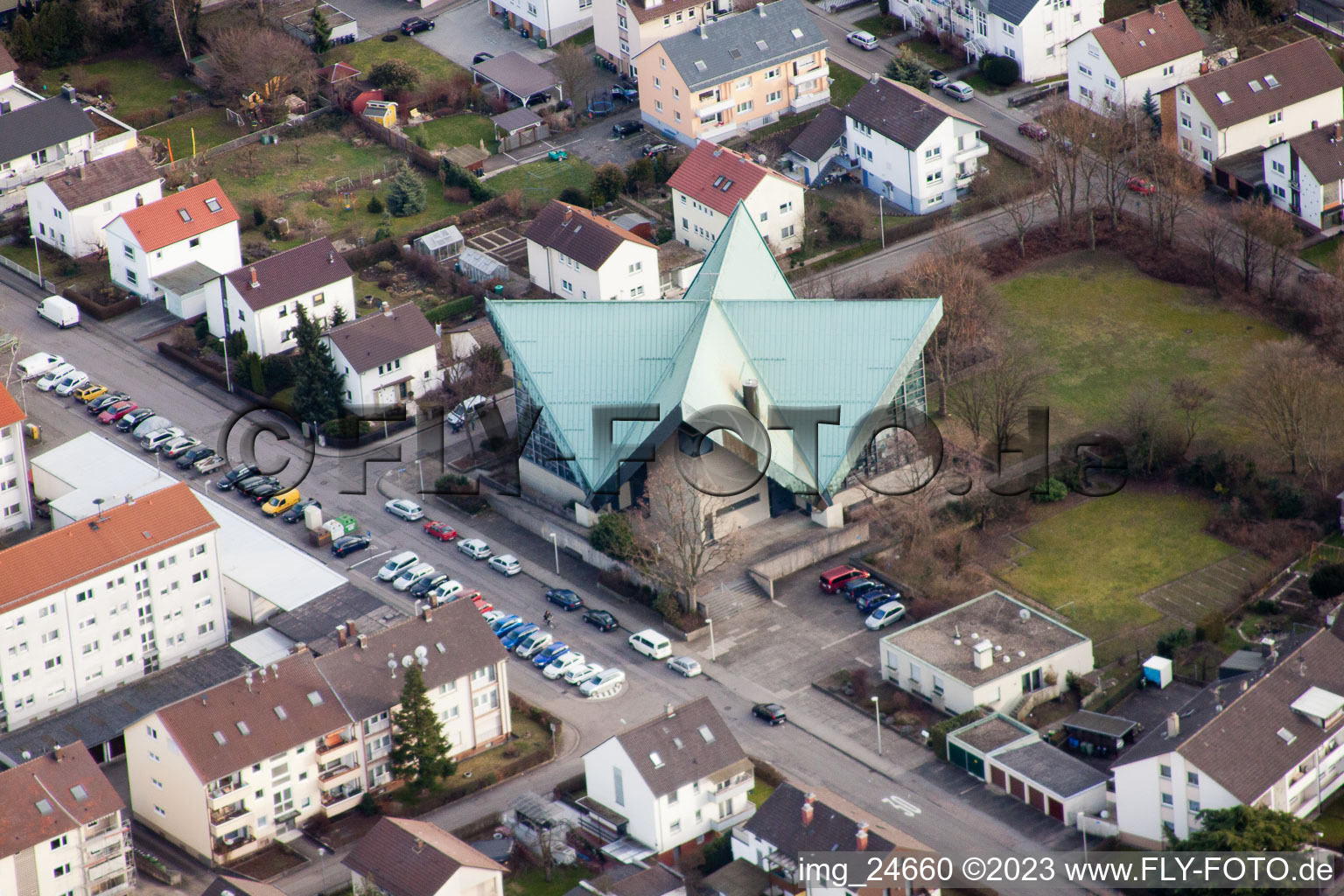 Luftbild von St‌. Josef in Bruchsal im Bundesland Baden-Württemberg, Deutschland