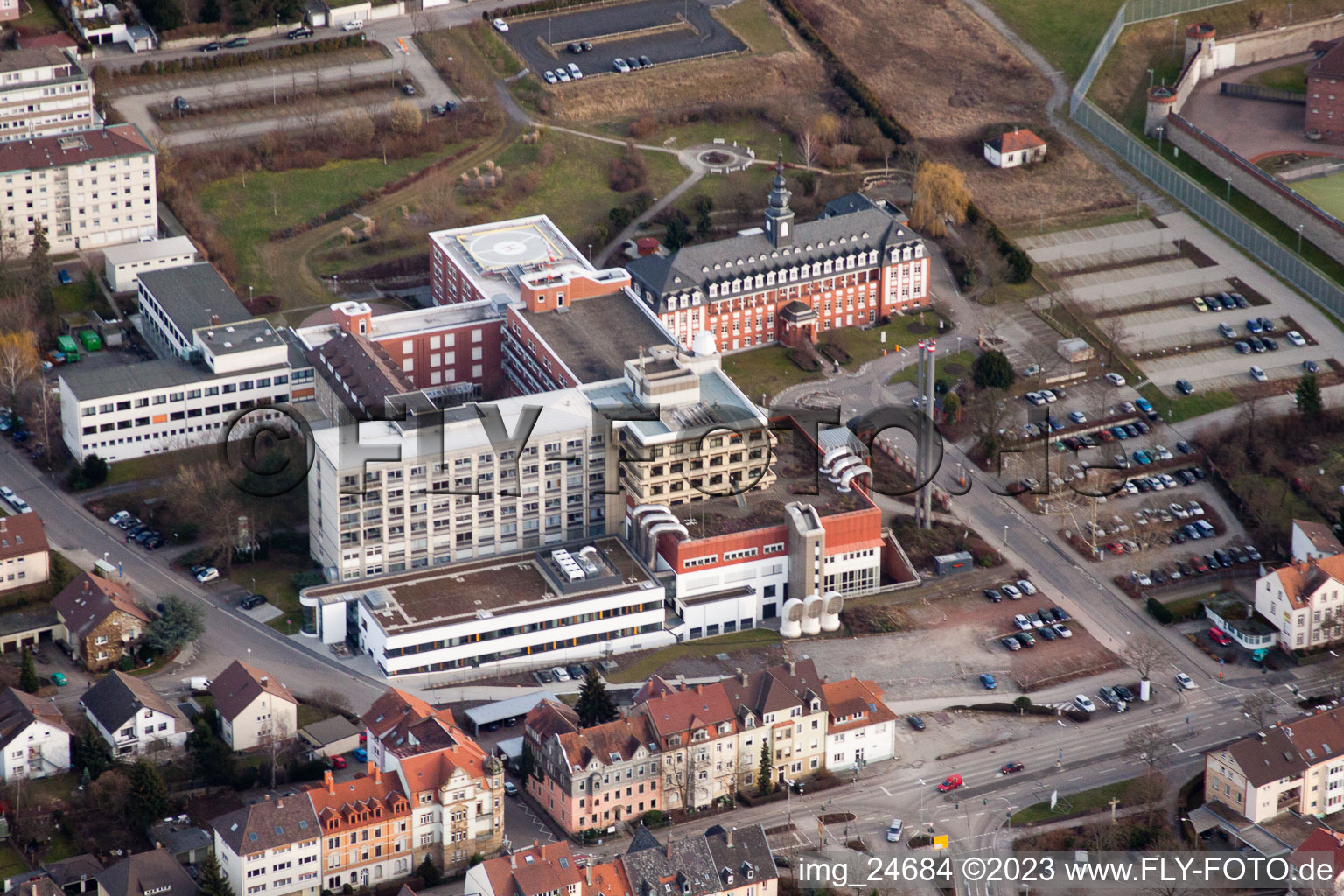 Luftaufnahme von Bruchsal, Fürst Stirum Klinik im Bundesland Baden-Württemberg, Deutschland
