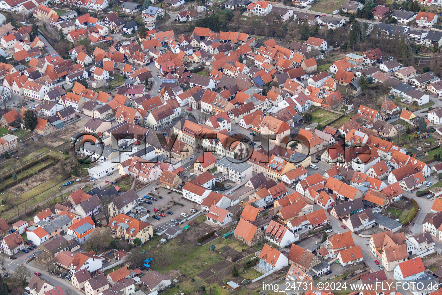 Luftbild von Ortsansicht der Straßen und Häuser der Wohngebiete im Ortsteil Mingolsheim in Bad Schönborn im Ortsteil Bad Mingolsheim im Bundesland Baden-Württemberg, Deutschland