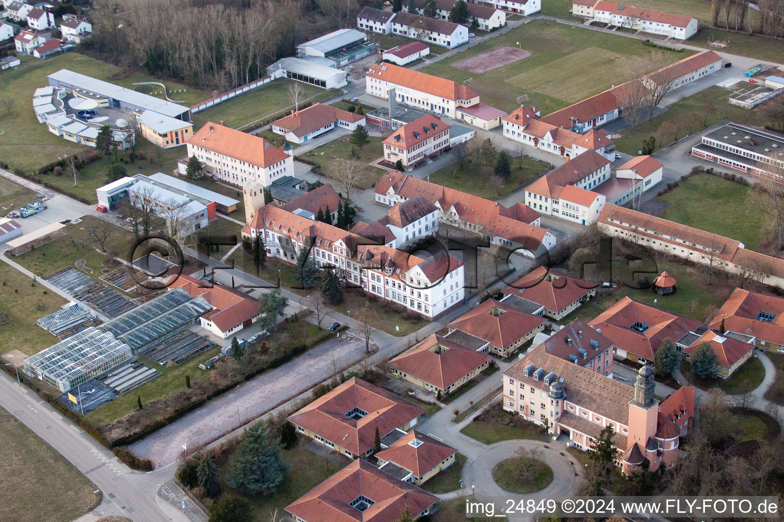 Stift, Jakob-Reeb-Schule‎  Jugendwerk St. Josef‎ in Landau in der Pfalz im Bundesland Rheinland-Pfalz, Deutschland aus der Luft