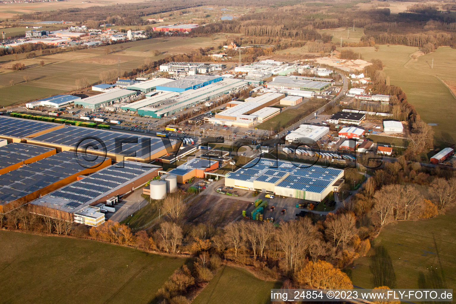 Luftbild von Michelin Reifenwerke im Industriegebiet Landau Ost in Landau in der Pfalz im Bundesland Rheinland-Pfalz, Deutschland