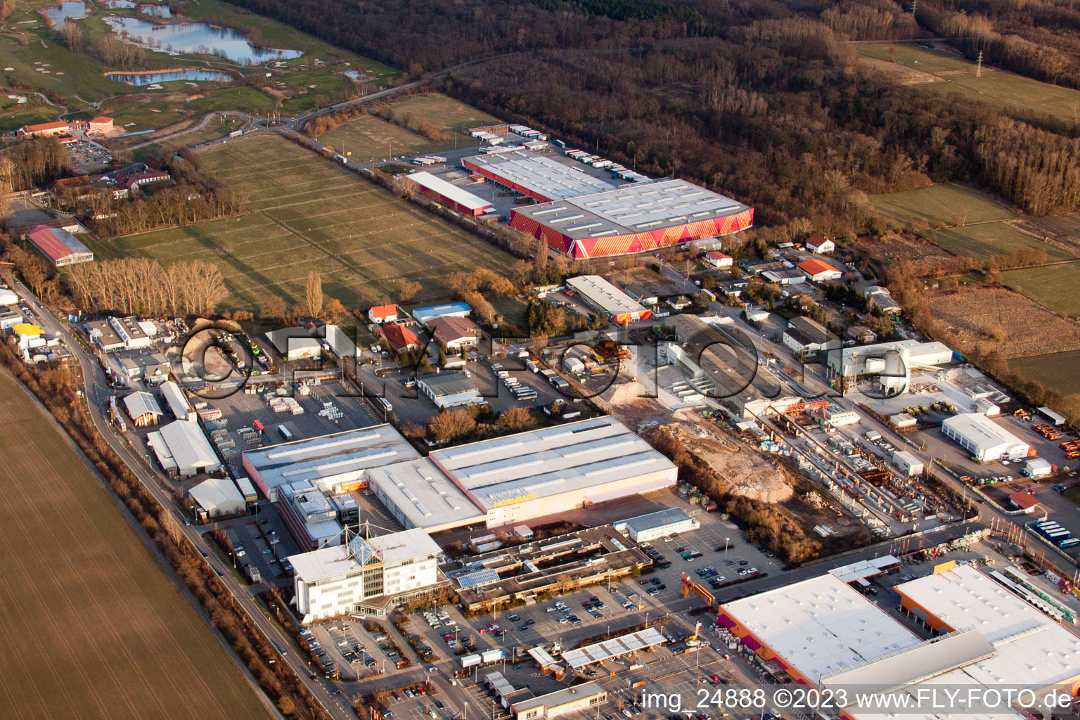 Hornbach Baumarkt im Industriegebiet Bruchwiesenstr in Bornheim im Bundesland Rheinland-Pfalz, Deutschland aus der Luft