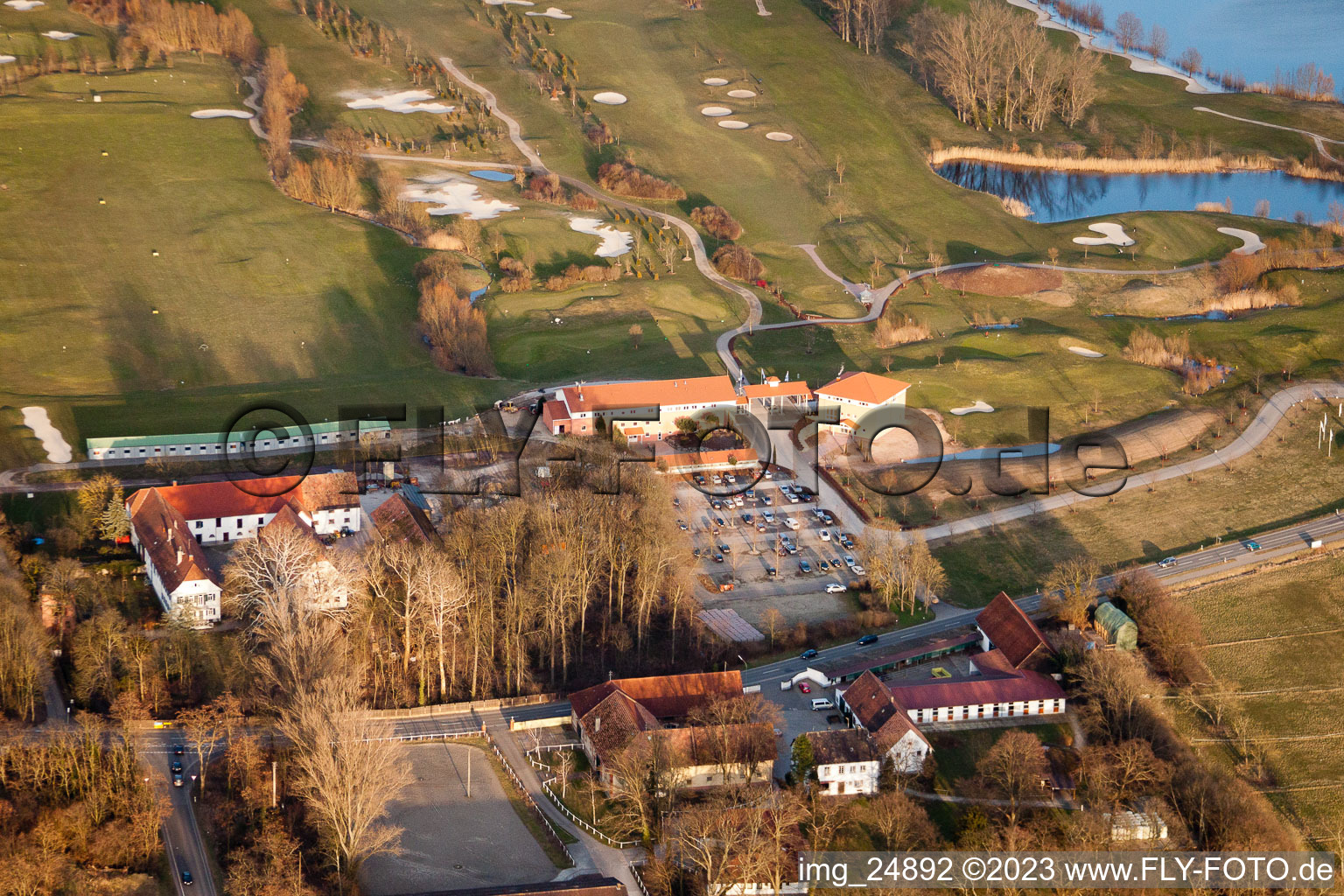 Essingen, Golfclub Landgut Dreihof SÜW im Bundesland Rheinland-Pfalz, Deutschland aus der Vogelperspektive