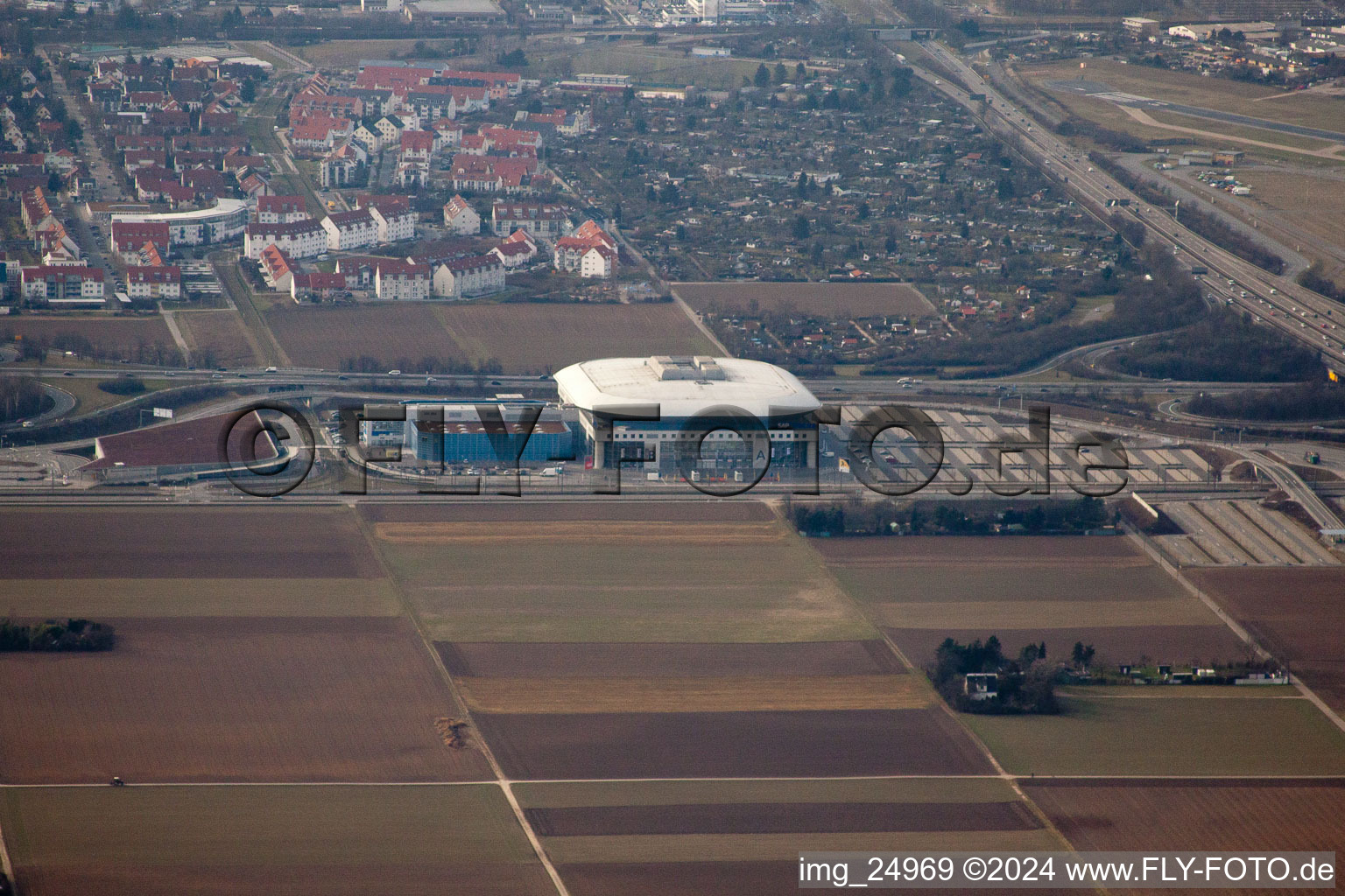 Luftaufnahme von SAP-Arena im Ortsteil Hochstätt in Mannheim im Bundesland Baden-Württemberg, Deutschland