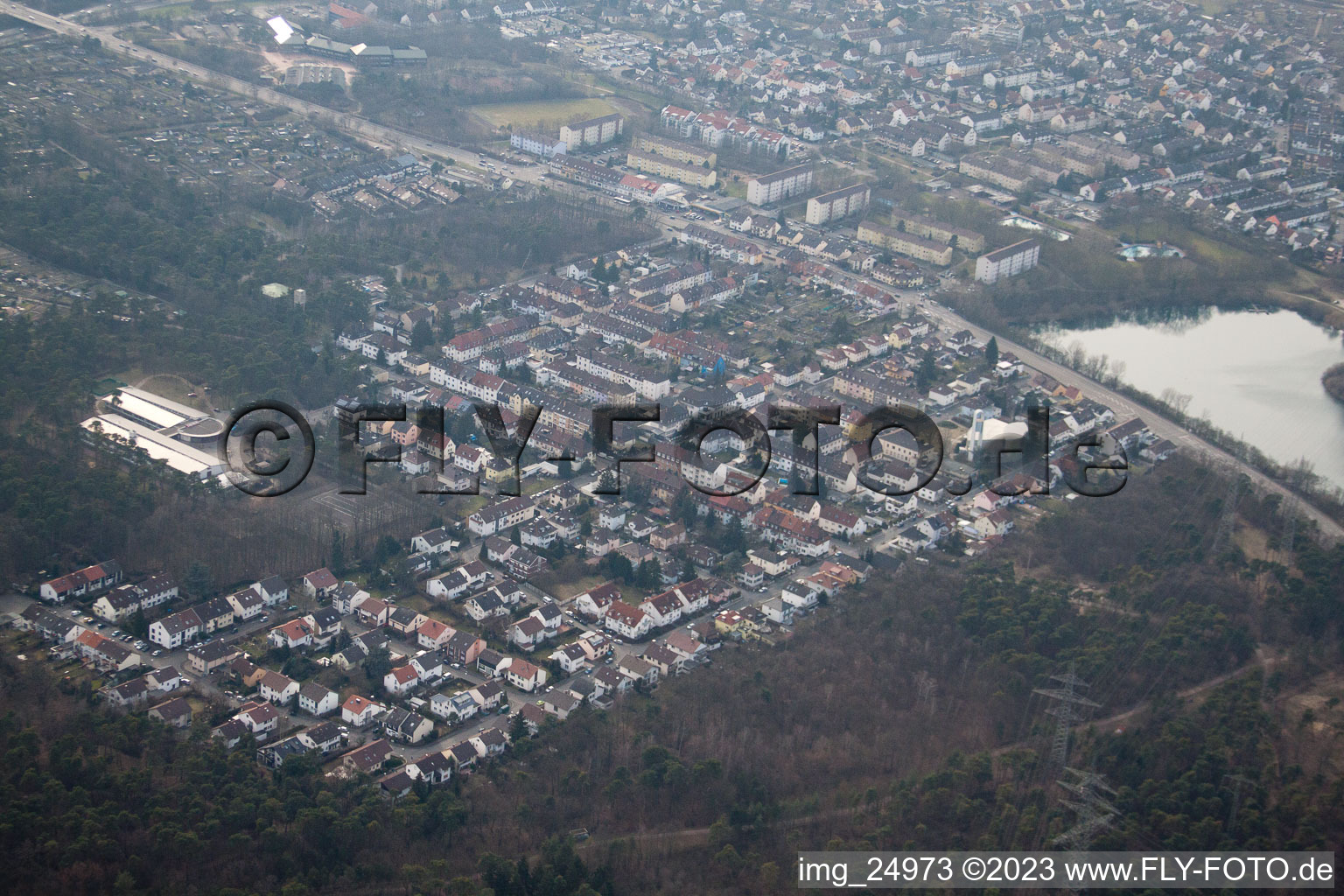 Ortsteil Rheinau in Mannheim im Bundesland Baden-Württemberg, Deutschland aus der Luft betrachtet