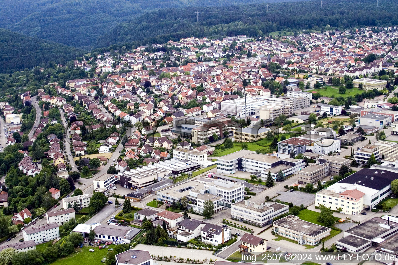 Gewerbegebiet und Firmenansiedlung Dennigstraße mit Versandhaus Wenz in Pforzheim im Bundesland Baden-Württemberg, Deutschland