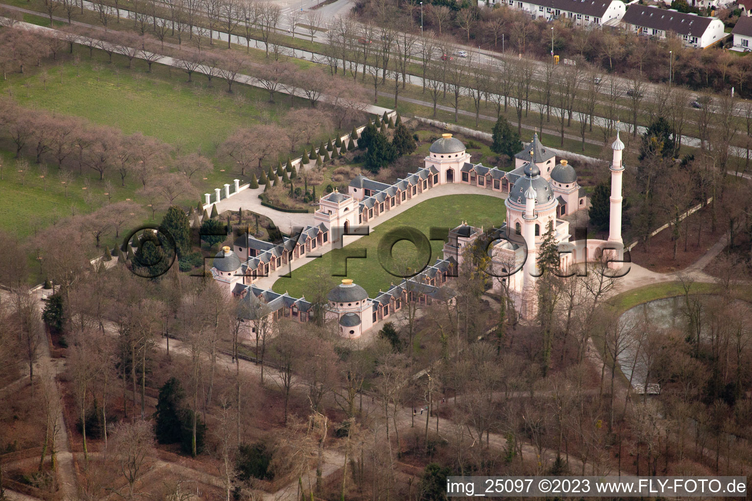 Schwetzingen, Schwetzinger Schloss-Park im Bundesland Baden-Württemberg, Deutschland vom Flugzeug aus
