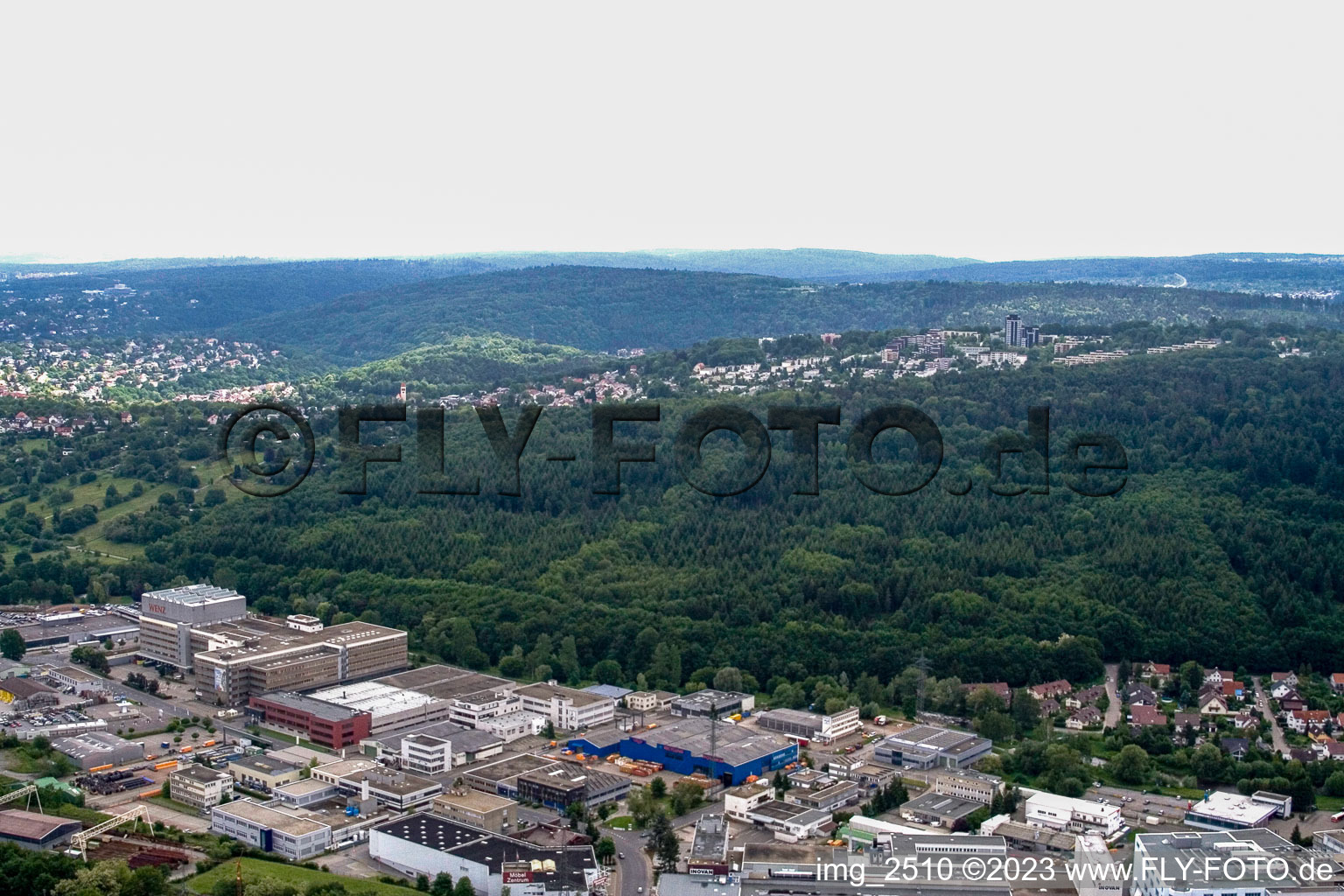 Schrägluftbild von Pforzheim Industriegebiet Brötzingen im Bundesland Baden-Württemberg, Deutschland