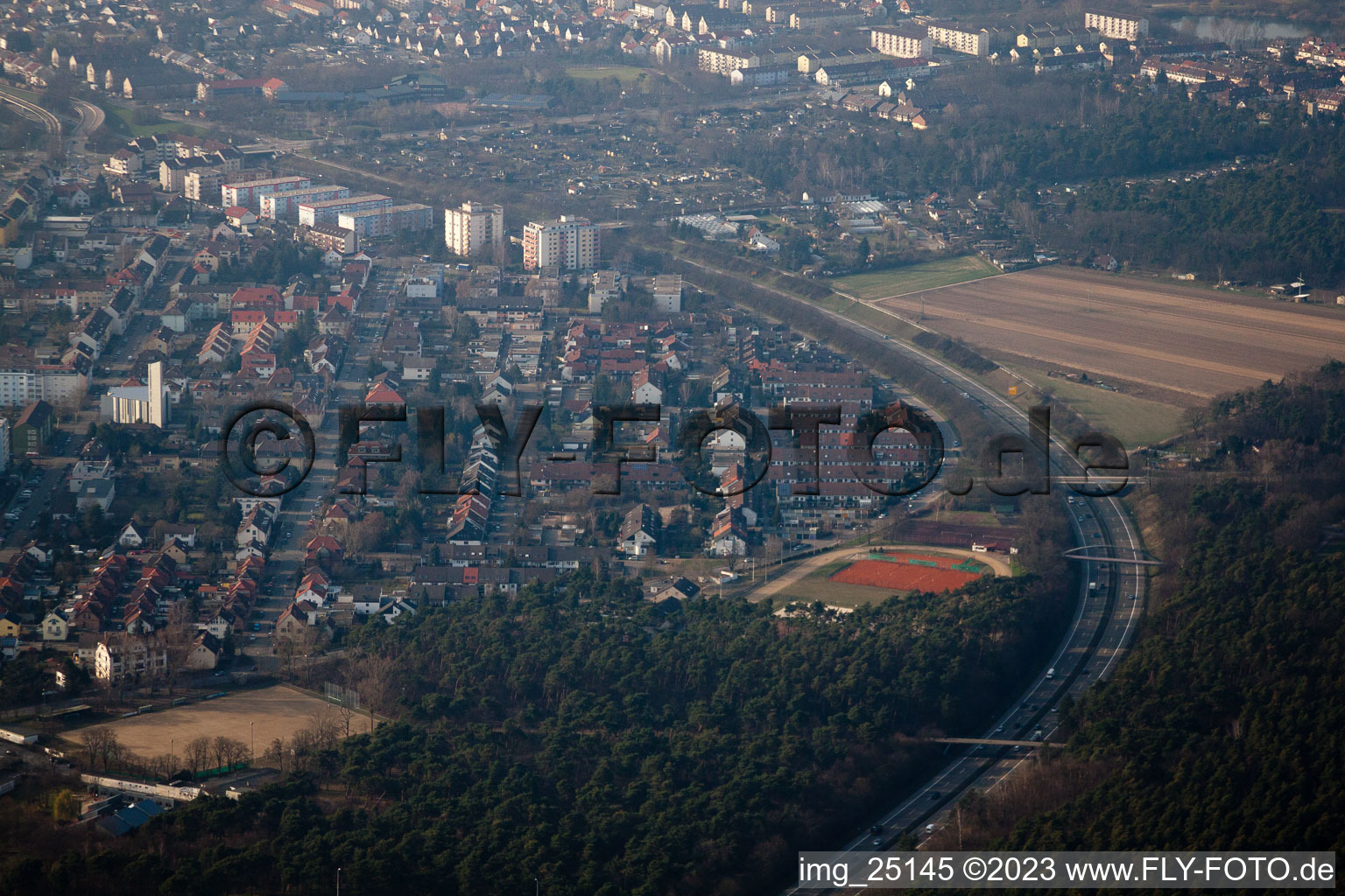 Luftbild von B36 im Ortsteil Rheinau in Mannheim im Bundesland Baden-Württemberg, Deutschland
