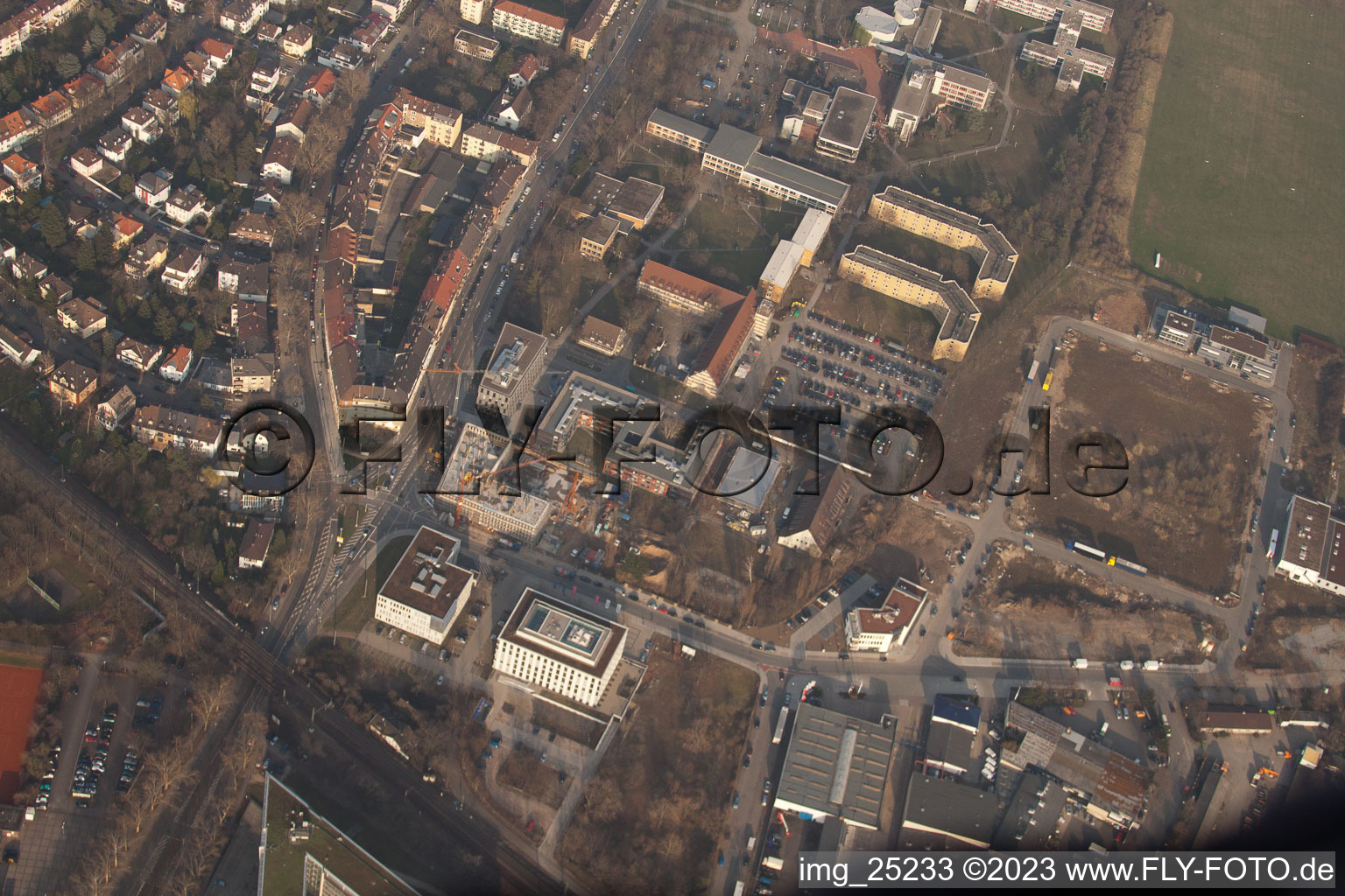 Luftbild von Konrad Zuse Ring im Ortsteil Neuostheim in Mannheim im Bundesland Baden-Württemberg, Deutschland