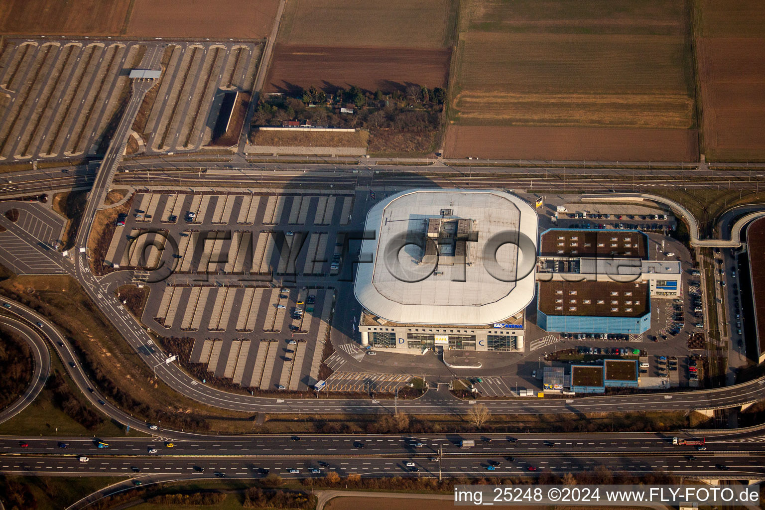 Luftbild von Veranstaltungs- und Musik- Konzert-Gelände der SAP Arena in Mannheim im Ortsteil Hochstätt im Bundesland Baden-Württemberg, Deutschland