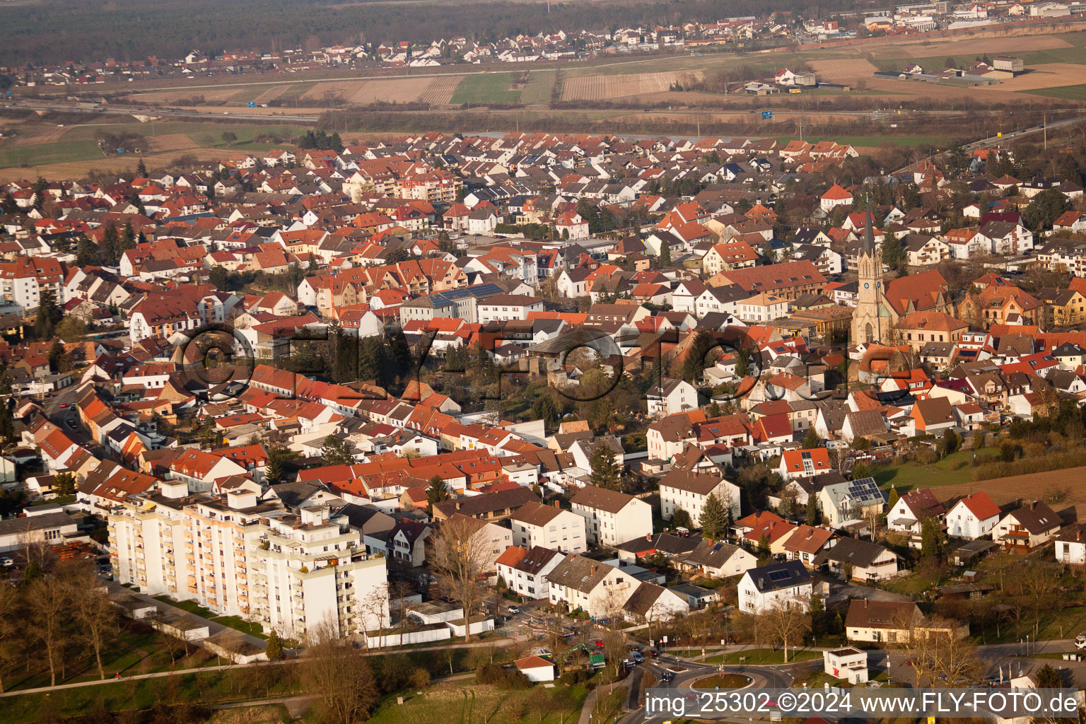 Luftbild von Ortsansicht der Straßen und Häuser der Wohngebiete in Brühl im Bundesland Baden-Württemberg, Deutschland