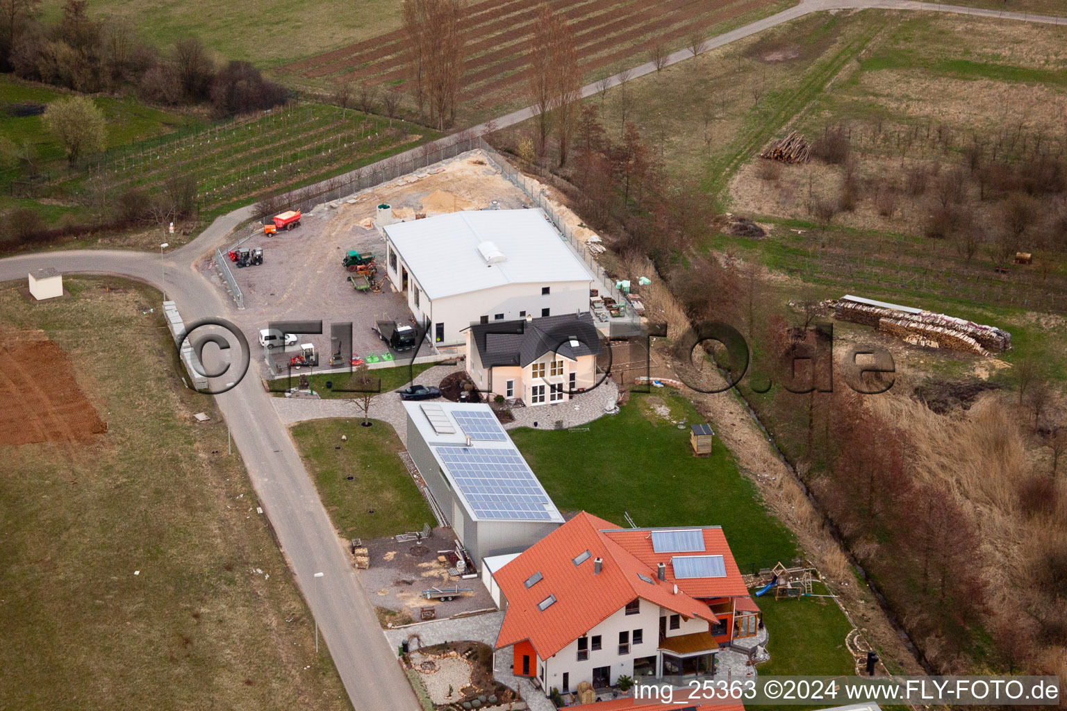Drohnenaufname von An der Ahlmühle, Deutsches Weintor eG in Ilbesheim bei Landau in der Pfalz im Bundesland Rheinland-Pfalz, Deutschland