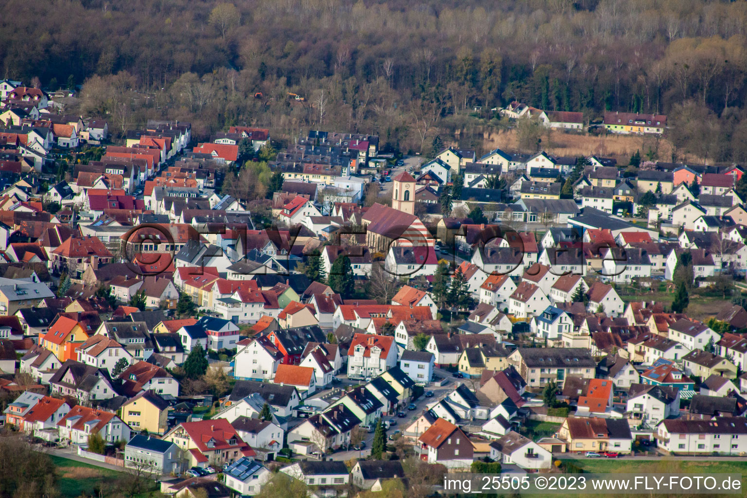 Luftaufnahme von Von Osten im Ortsteil Neuburgweier in Rheinstetten im Bundesland Baden-Württemberg, Deutschland