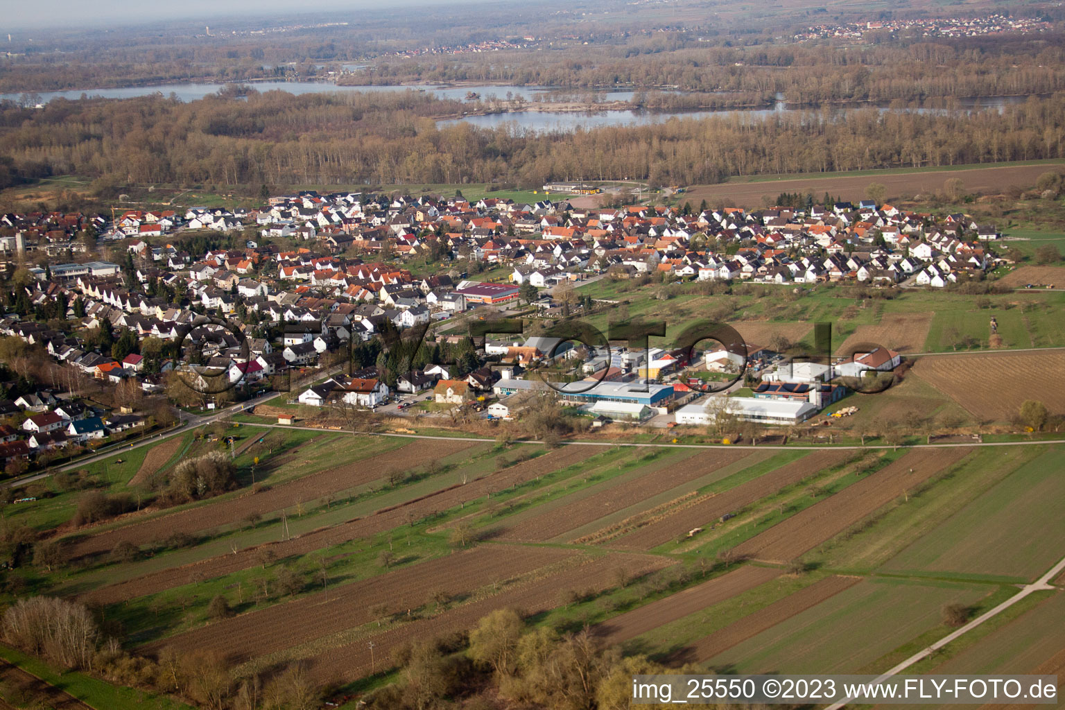 Elchesheim im Bundesland Baden-Württemberg, Deutschland aus der Luft