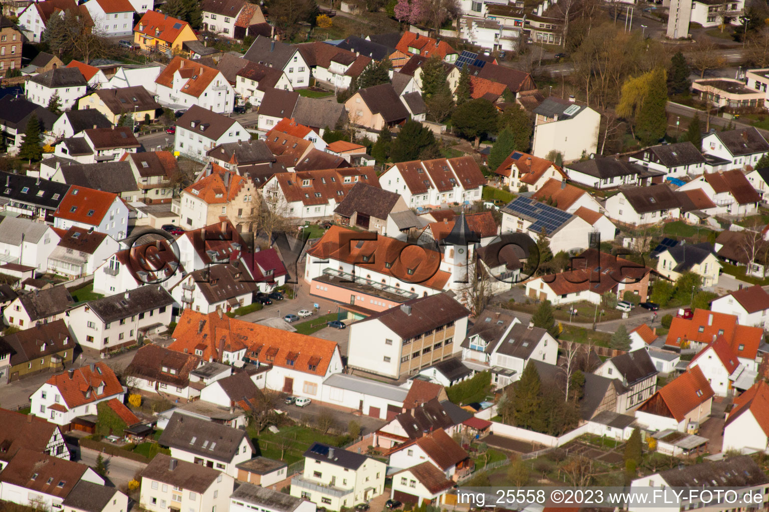 Drohnenbild von Elchesheim im Bundesland Baden-Württemberg, Deutschland