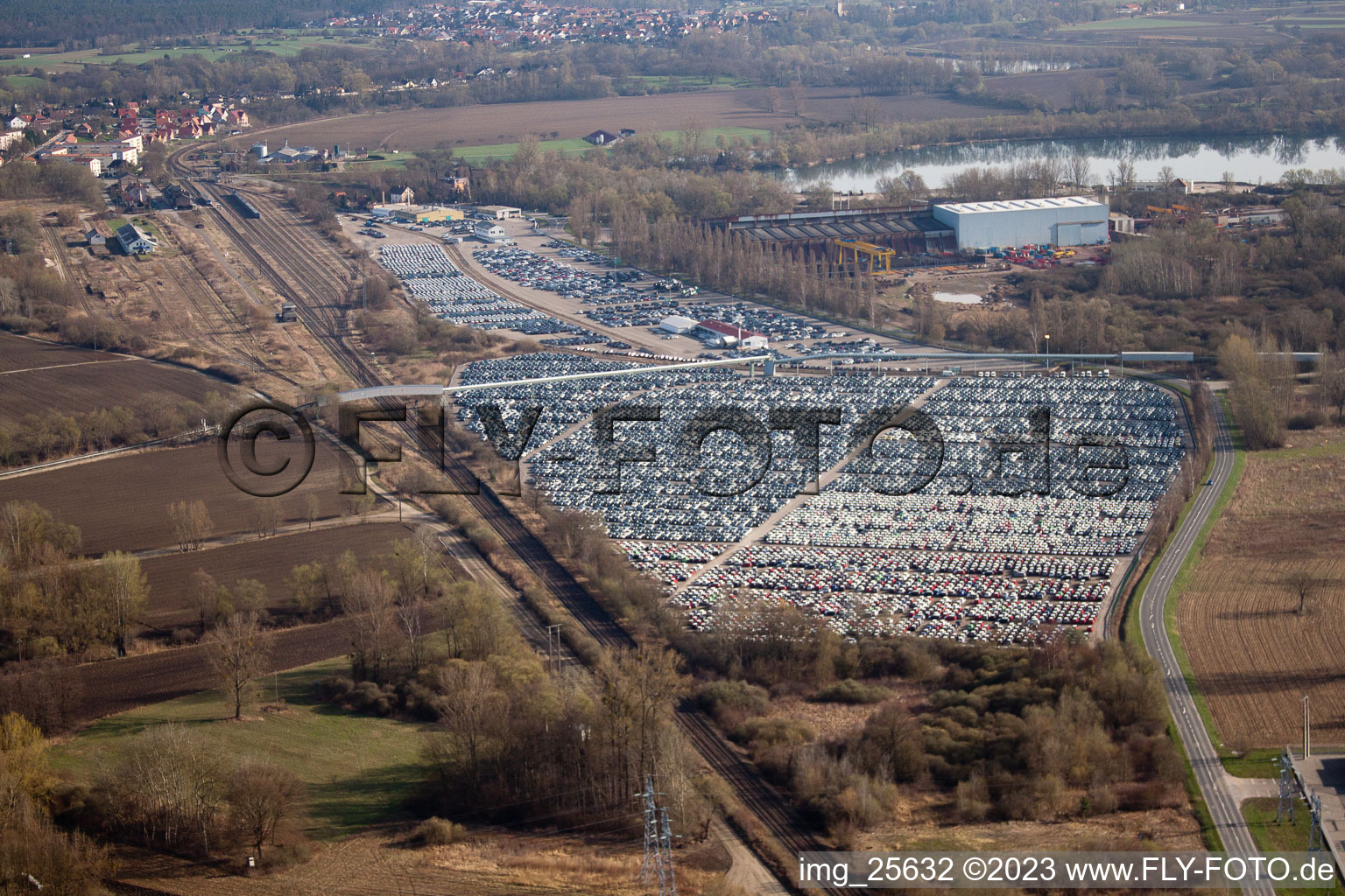 Luftbild von Lauterbourg Hafen (Elsass) im Bundesland Bas-Rhin, Frankreich