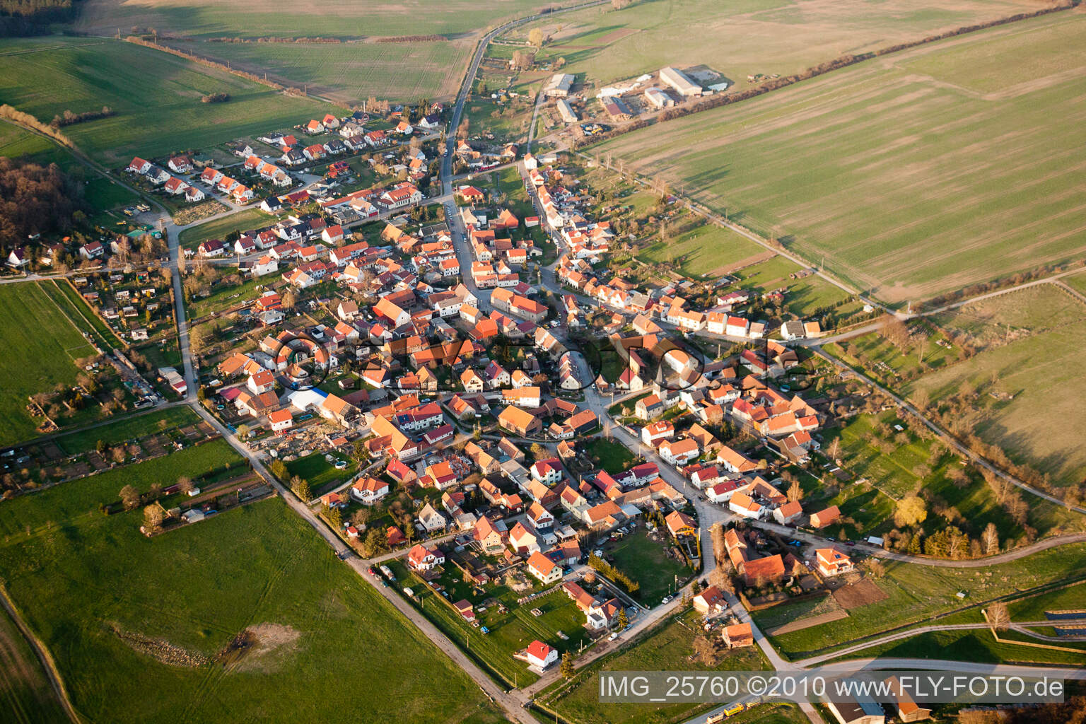 Dorf - Ansicht von Bittstädt in Wachsenburggemeinde im Bundesland Thüringen, Deutschland