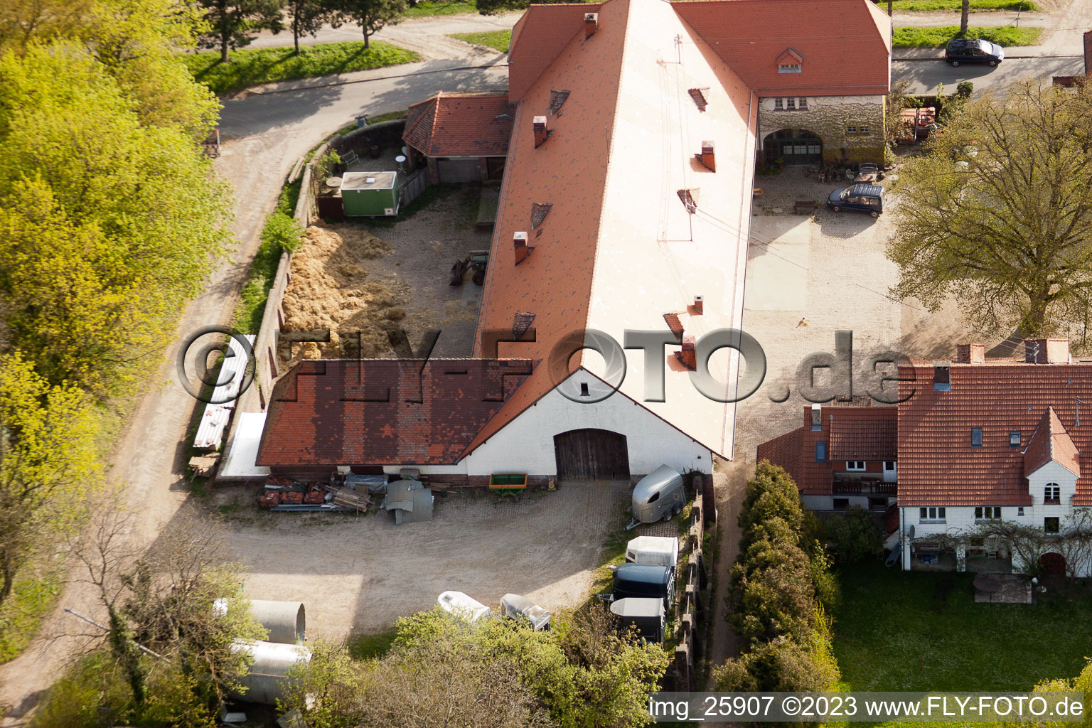 Durlach, Rittnerthof in Karlsruhe im Bundesland Baden-Württemberg, Deutschland aus der Luft betrachtet