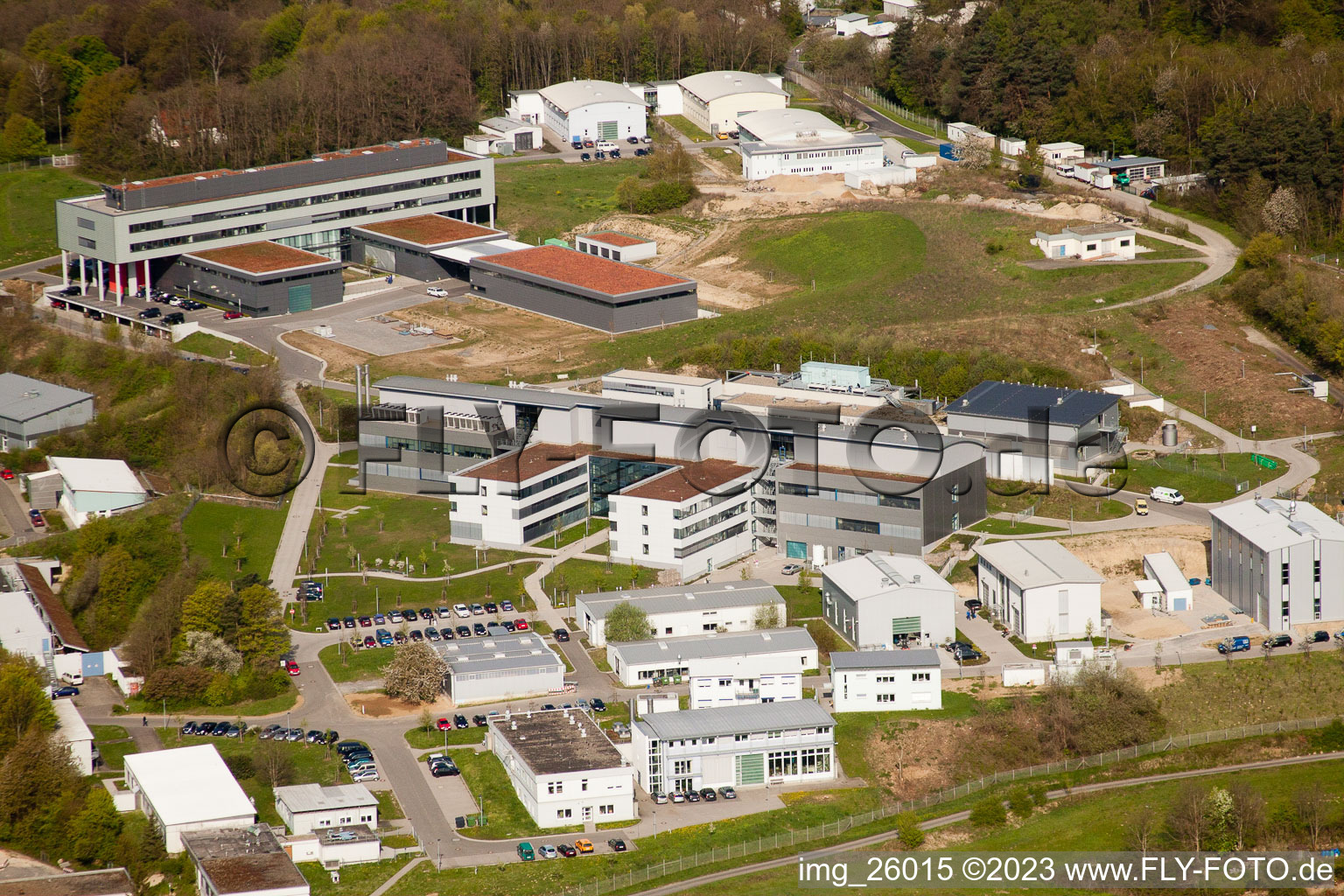 Luftaufnahme von Pfinztal, Fraunhofer-Institut für Chemische Technologie (ICT) im Ortsteil Berghausen im Bundesland Baden-Württemberg, Deutschland